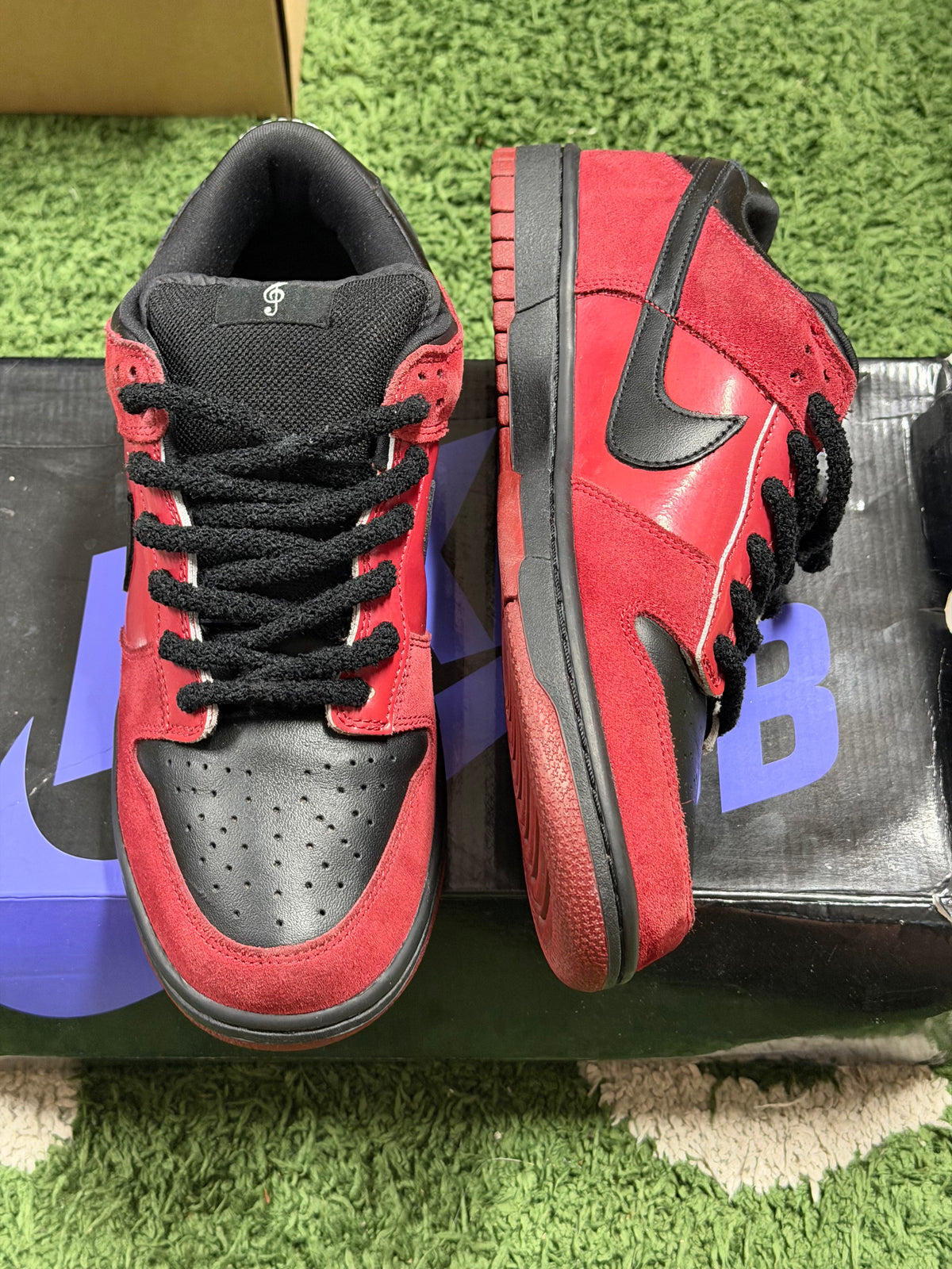 Nike SB Dunk Low Milli Vanilli