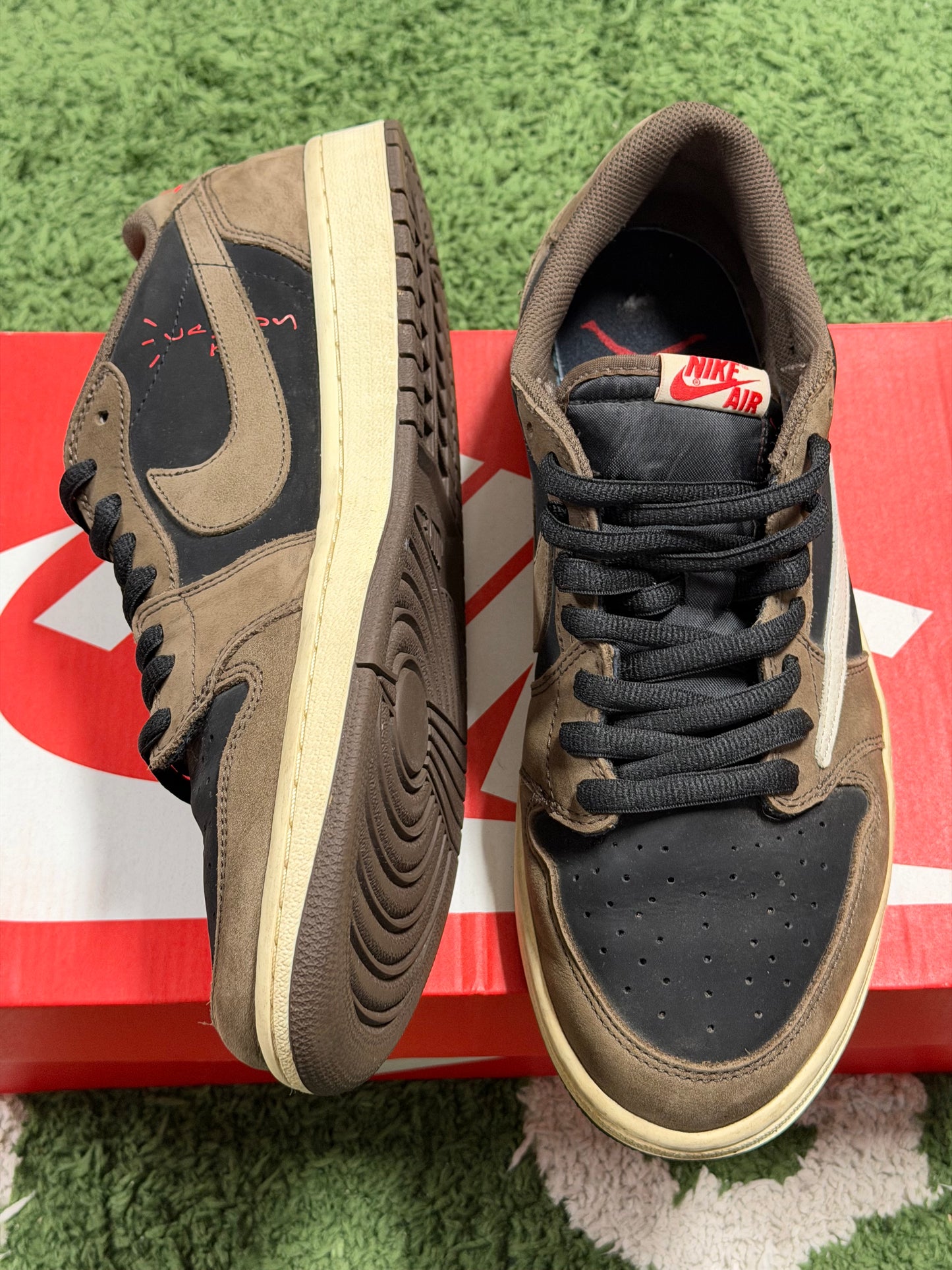 Jordan 1 Retro Low OG SP Travis Scott Mocha