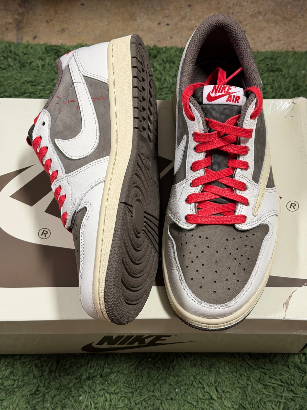 Jordan 1 Retro Low OG SP Travis Scott Reverse Mocha