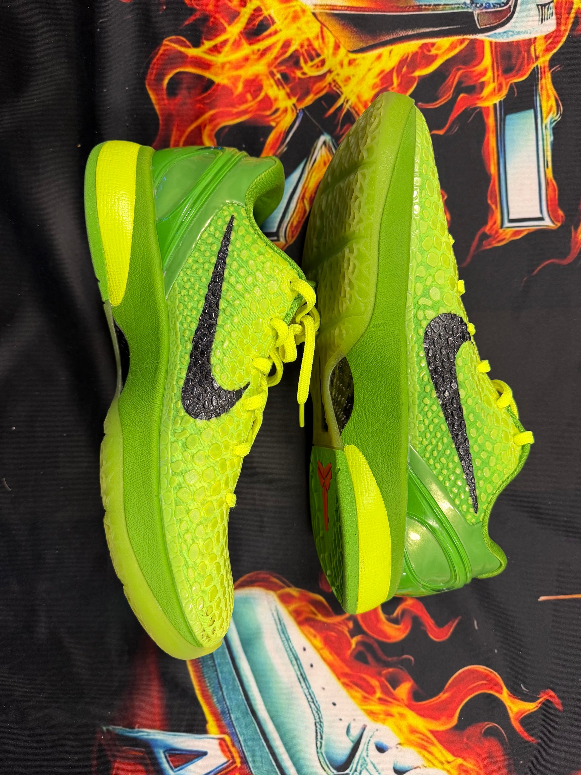 NIKE KOBE 6 GRINCH