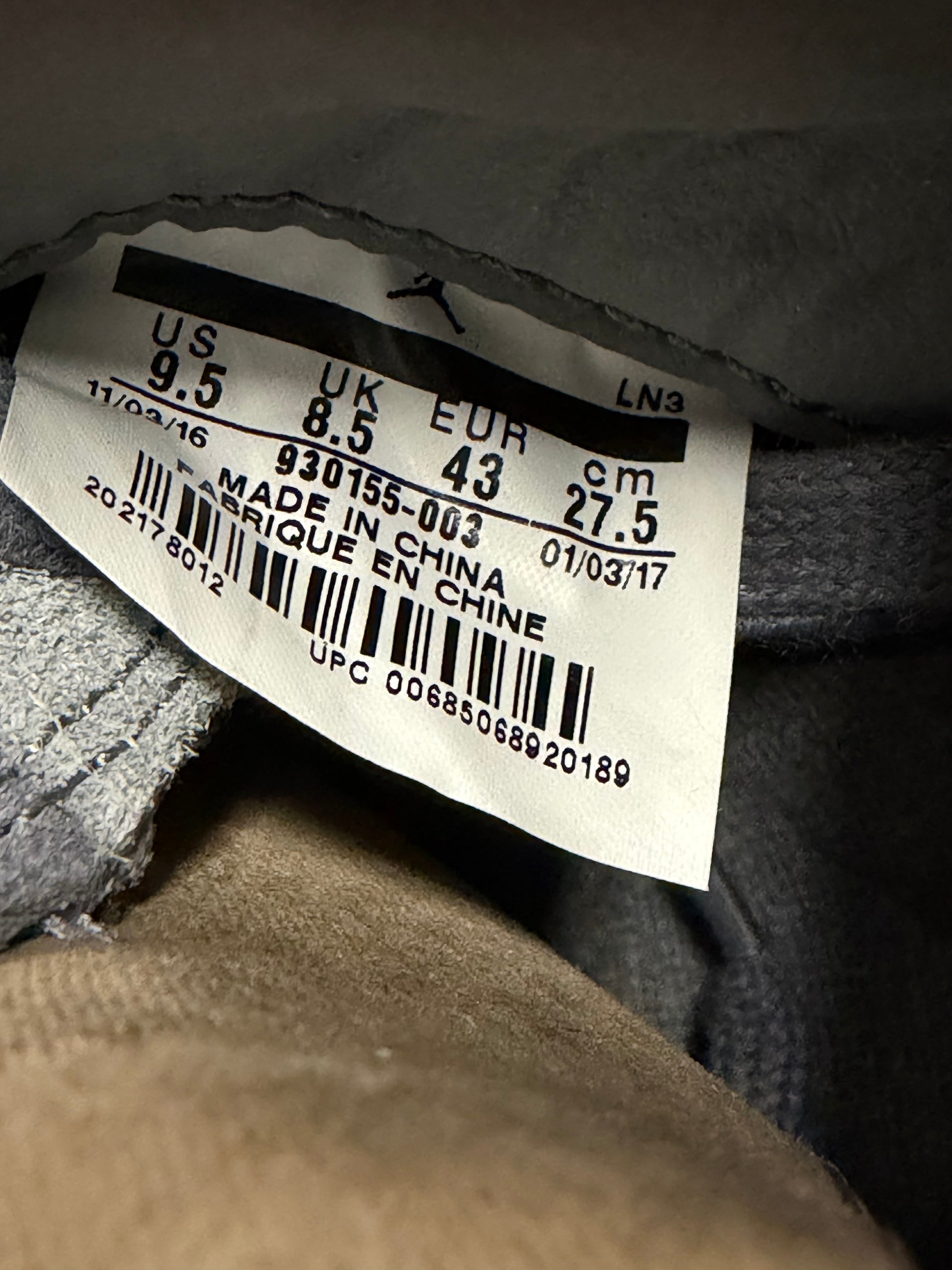 Jordan 4 Retro Kaws