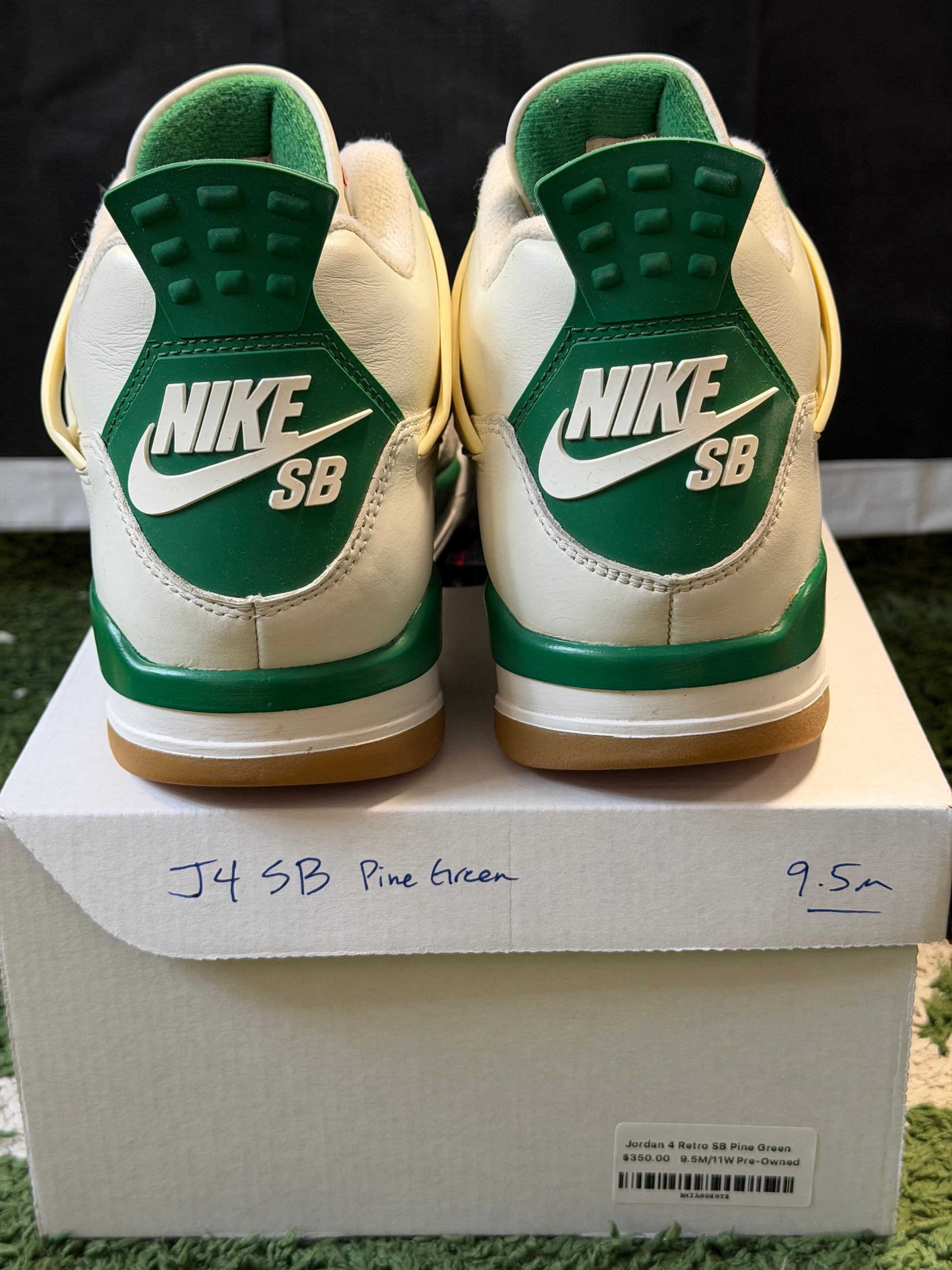 Jordan 4 Retro SB Pine Green