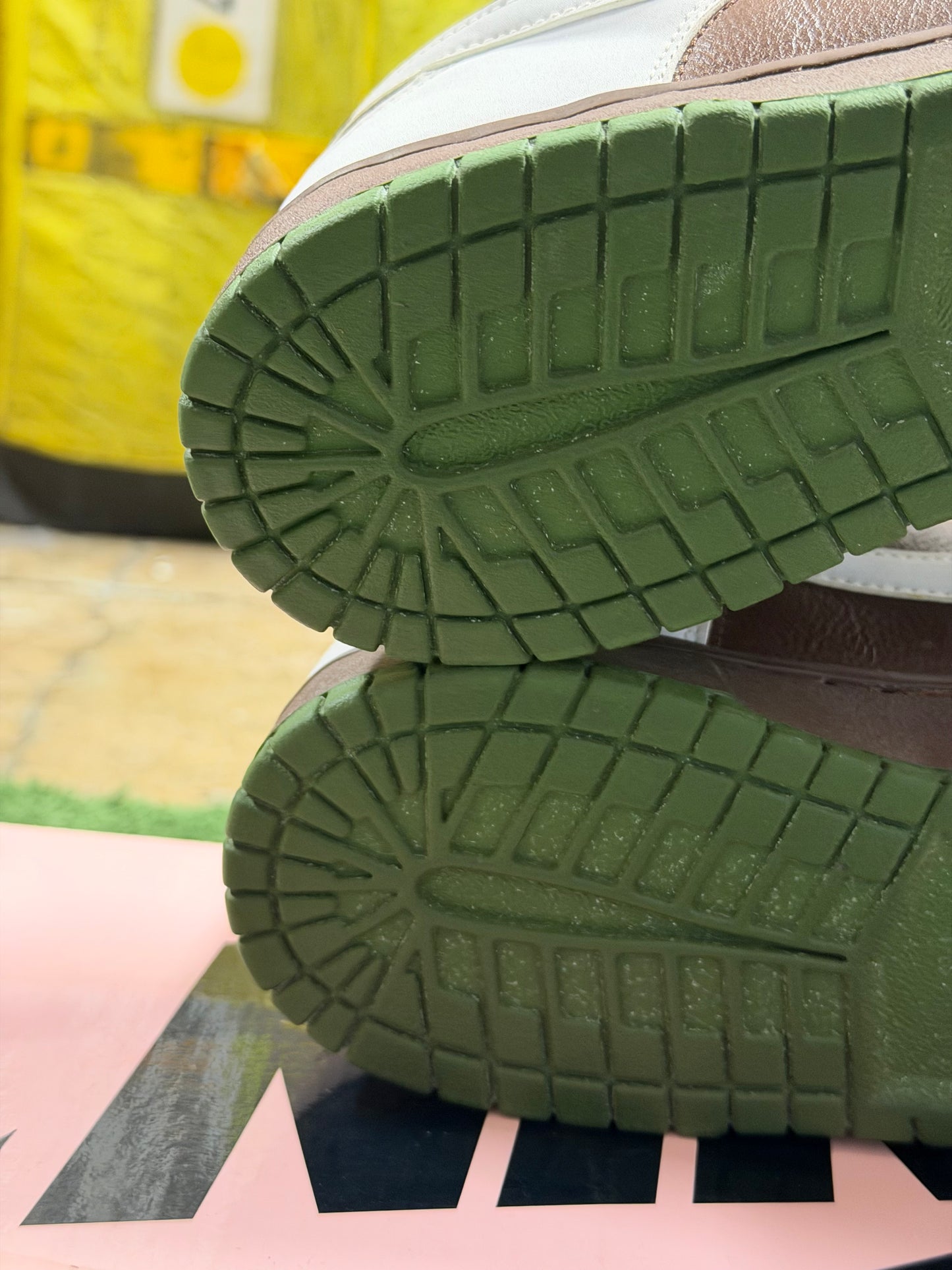 Nike SB Dunk Low Oompa Loompa