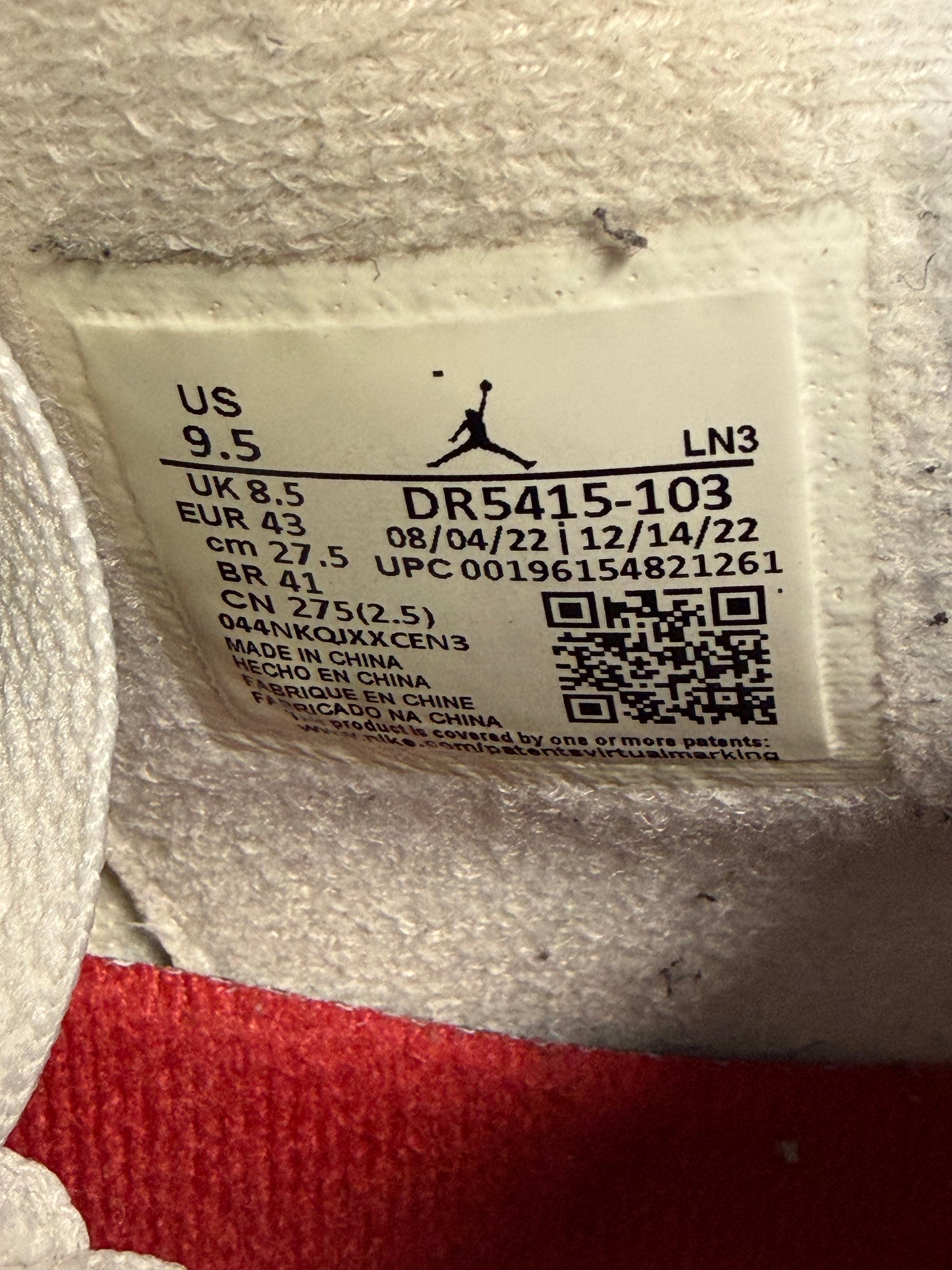 Jordan 4 Retro SB Pine Green