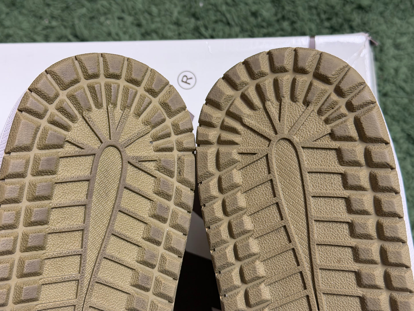 Jordan 1 Retro Low Golf Travis Scott Neutral Olive