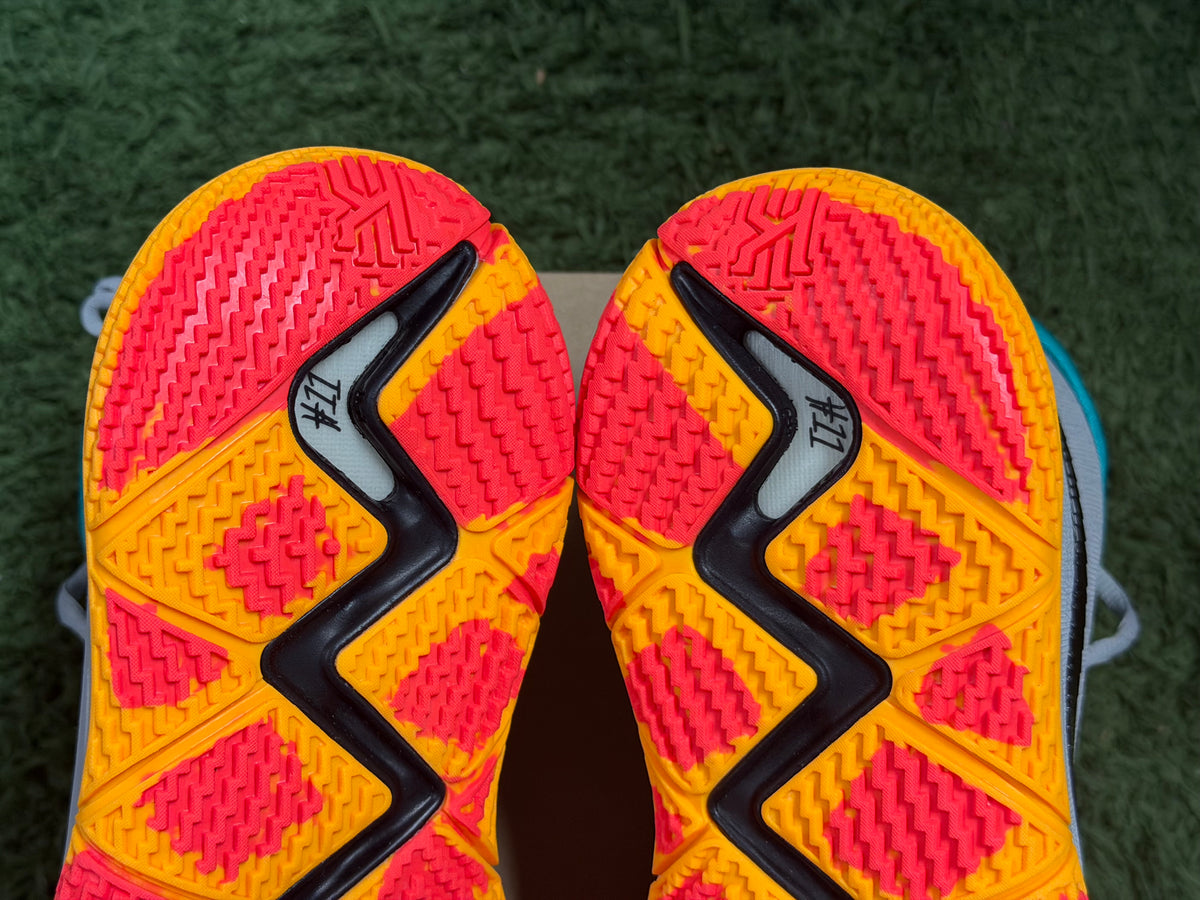 Nike Kyrie 4 The Academy (PROMO SAMPLE)
