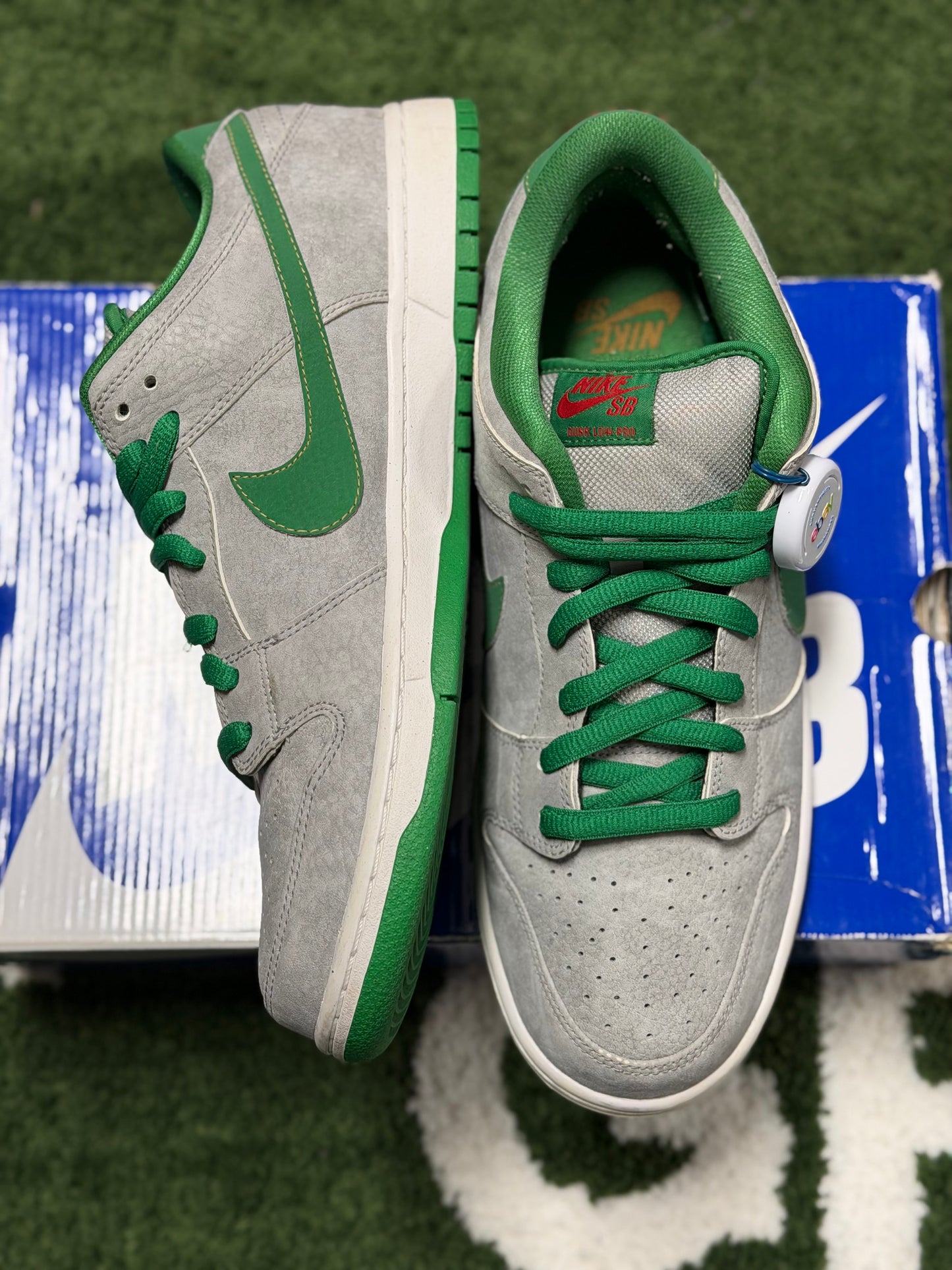 Nike SB Dunk Low Medusa