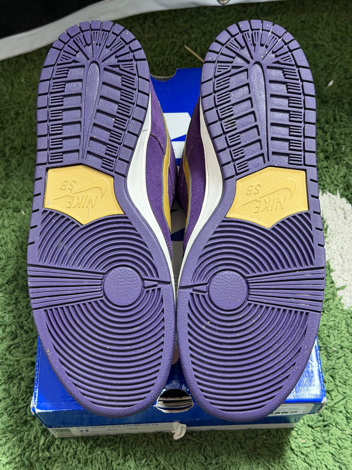 Nike SB Dunk Low Crown Royal