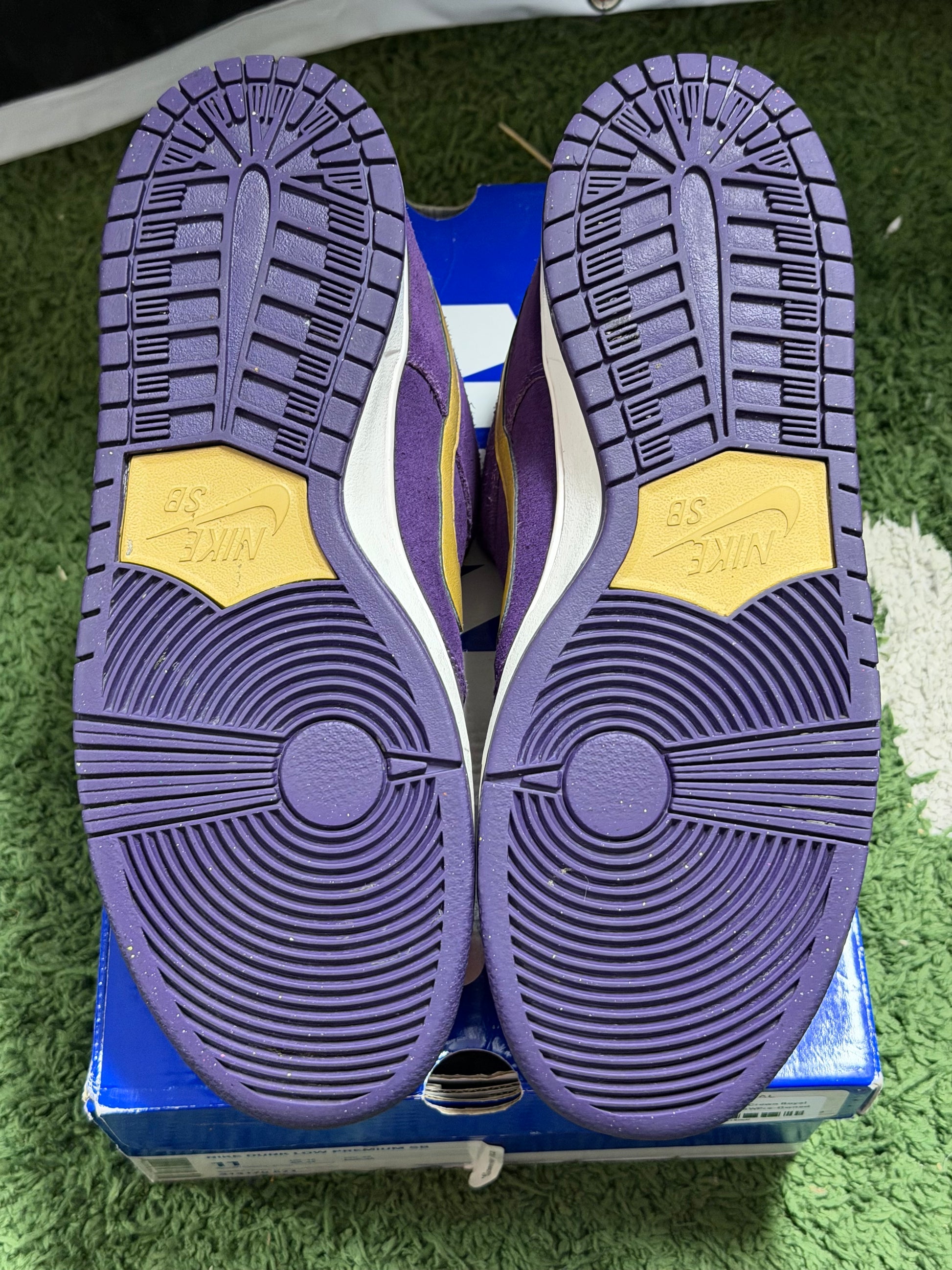 Nike SB Dunk Low Crown Royal