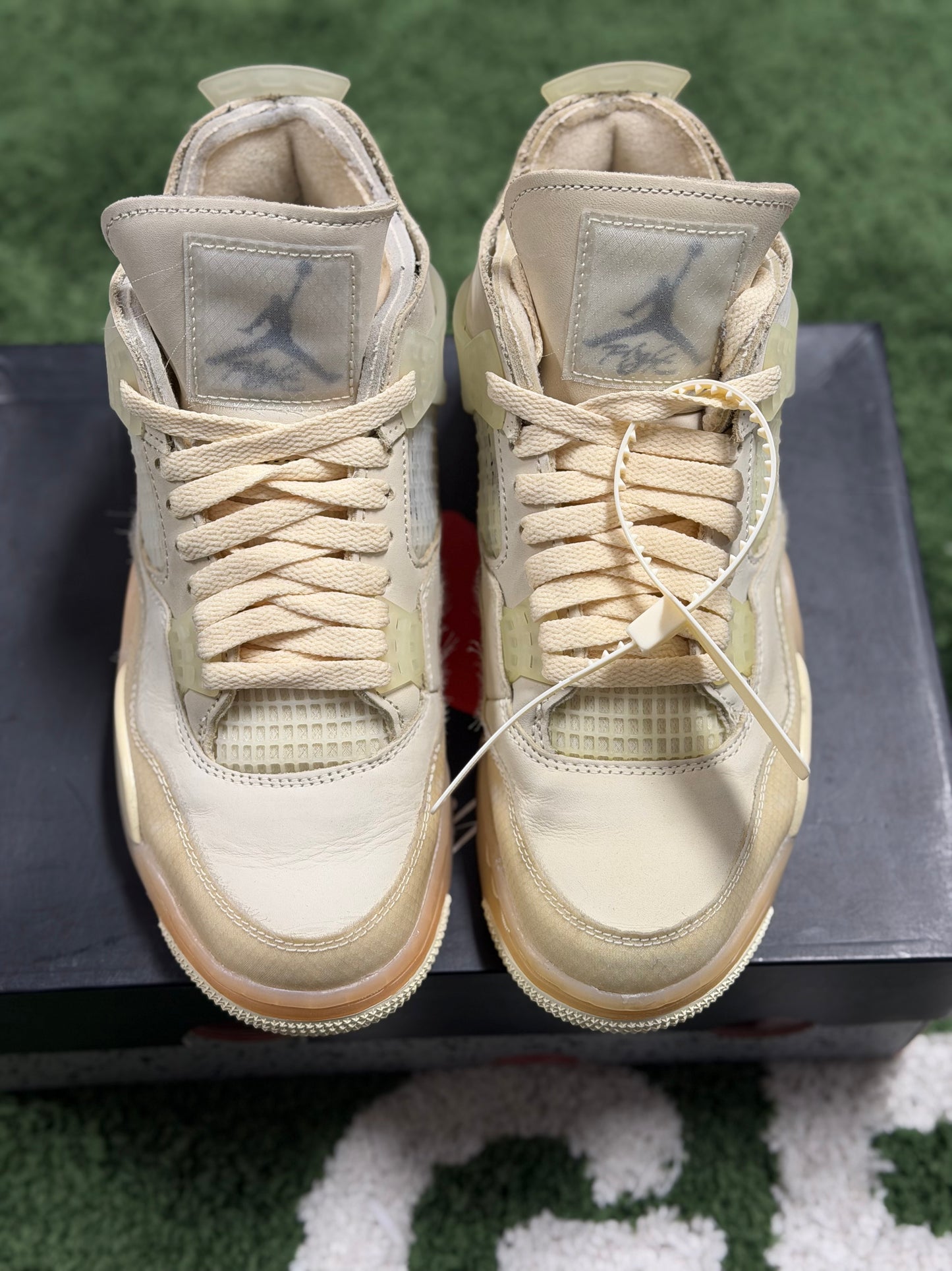JORDAN 4 OFFWHITE SAIL