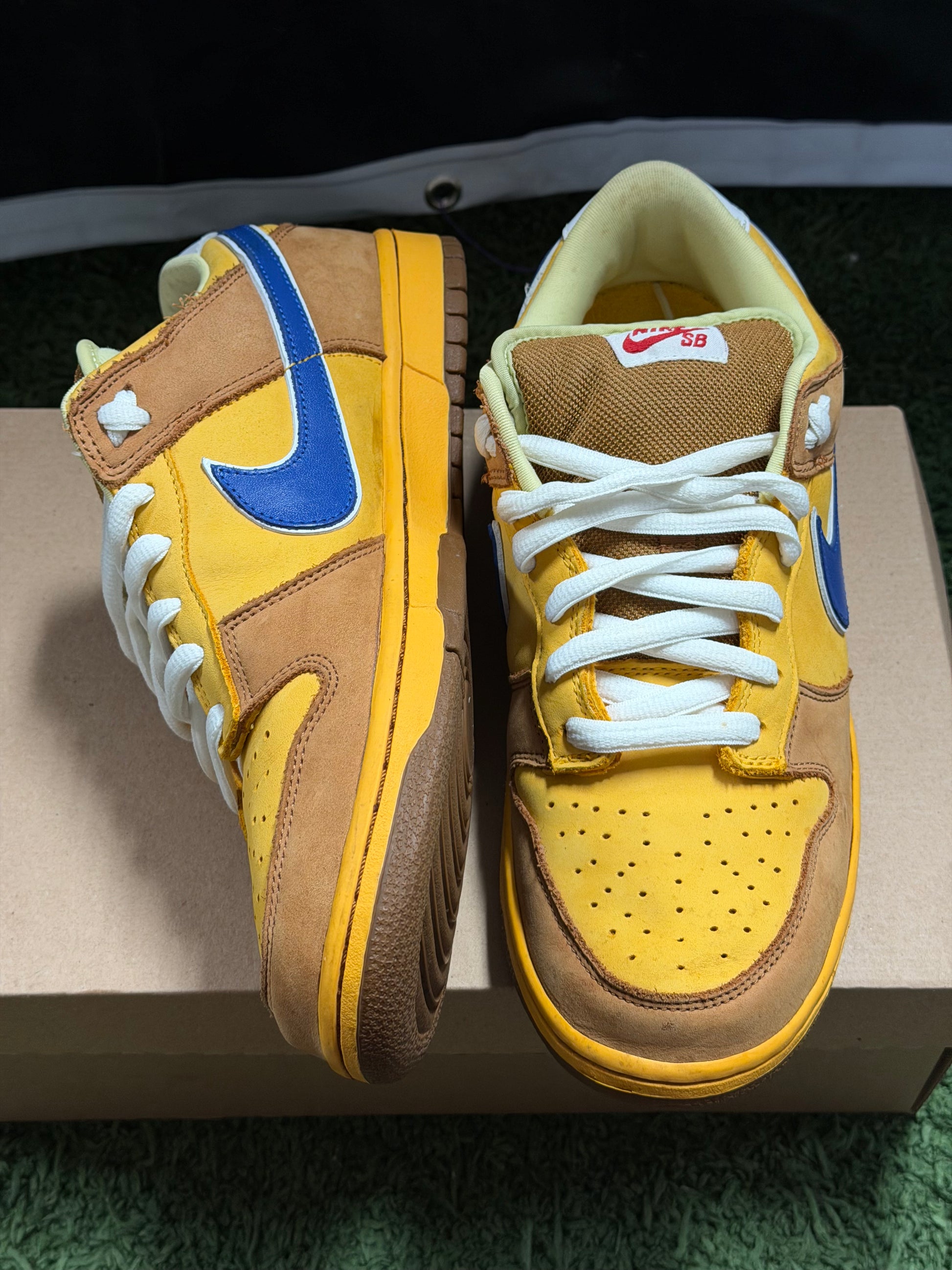 Nike SB Dunk Low Newcastle Brown Ale