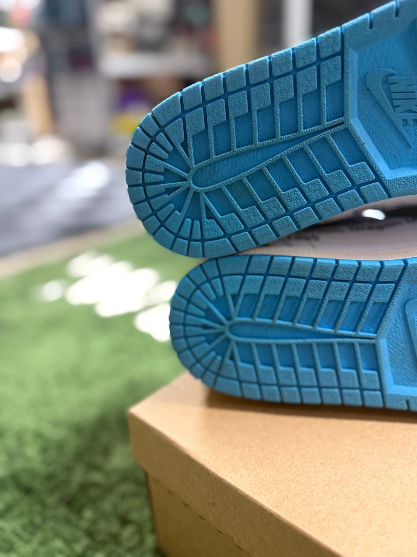 Jordan 1 Retro High Off-White University Blue