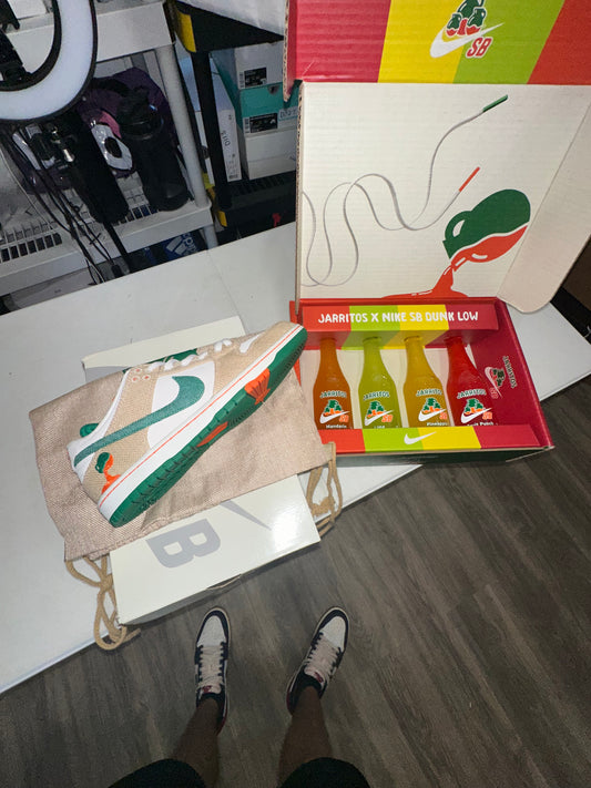 (B610) Nike SB Dunk Low Jarritos ( Drink package ) Size 11.5M