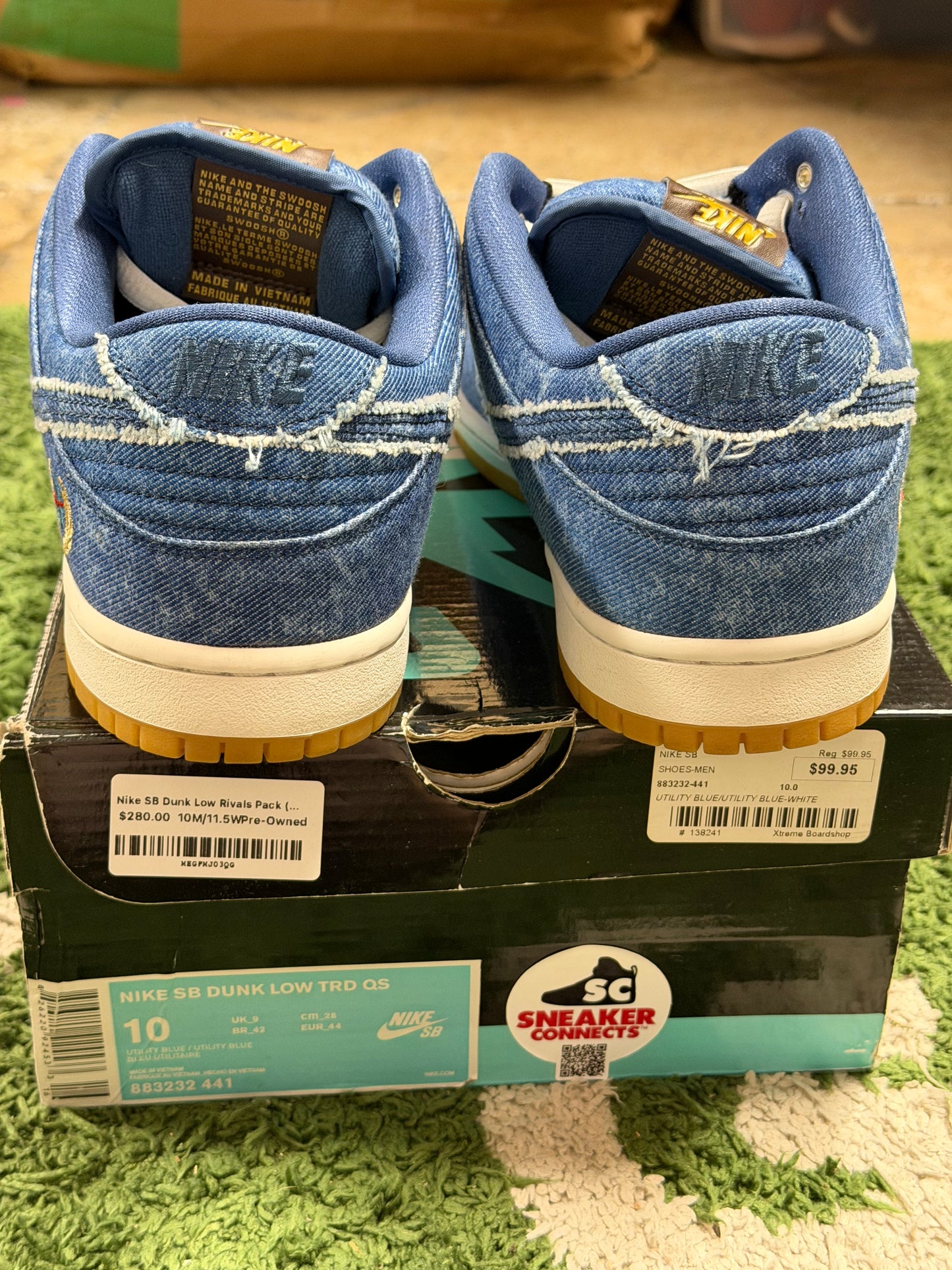 Nike SB Dunk Low Rivals Pack (East)