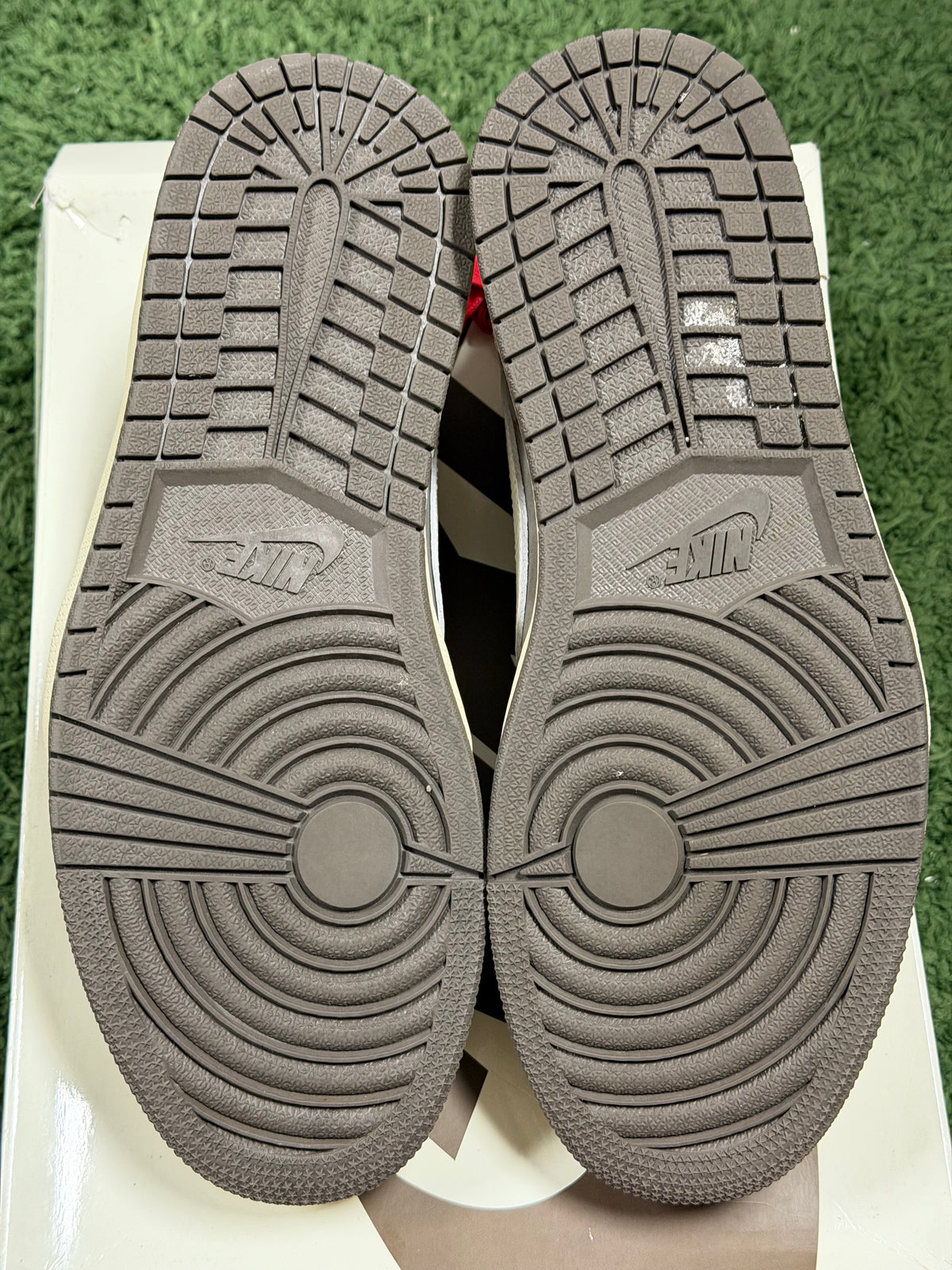 Jordan 1 Retro Low OG SP Travis Scott Reverse Mocha