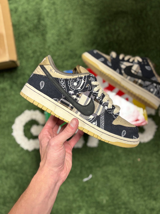 Nike SB Dunk Low Travis Scott