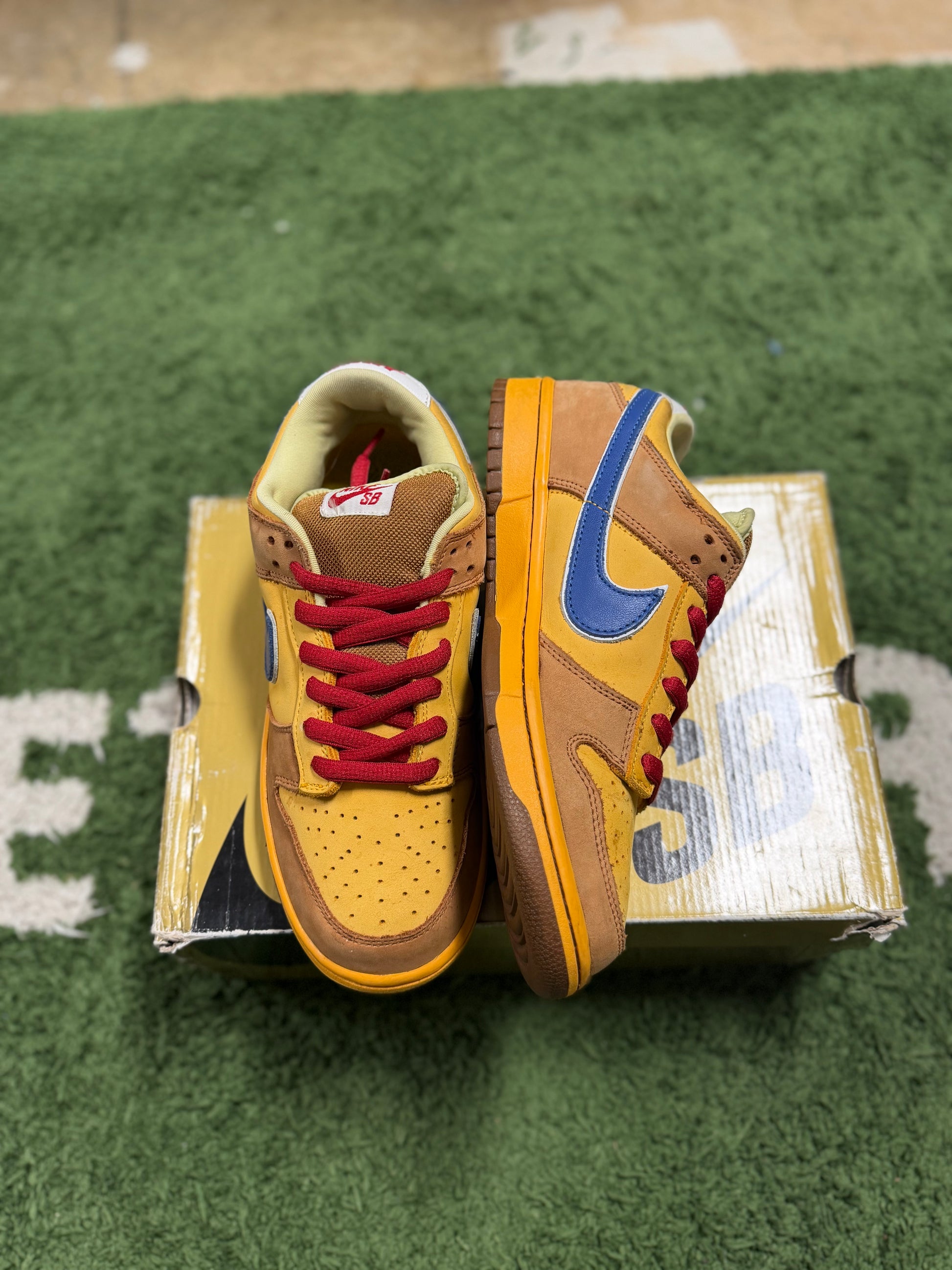 Nike SB Dunk Low Newcastle Brown Ale