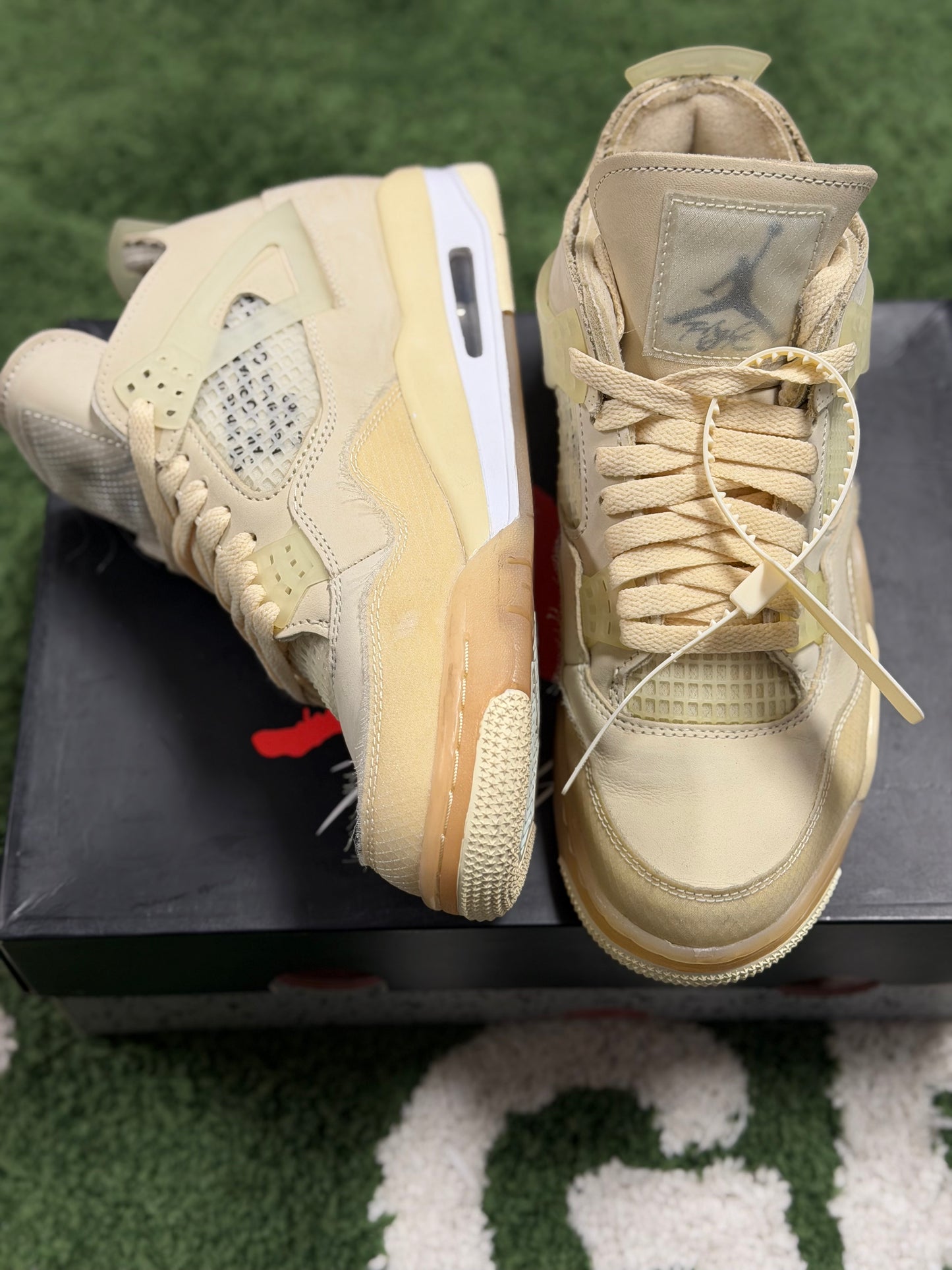 JORDAN 4 OFFWHITE SAIL
