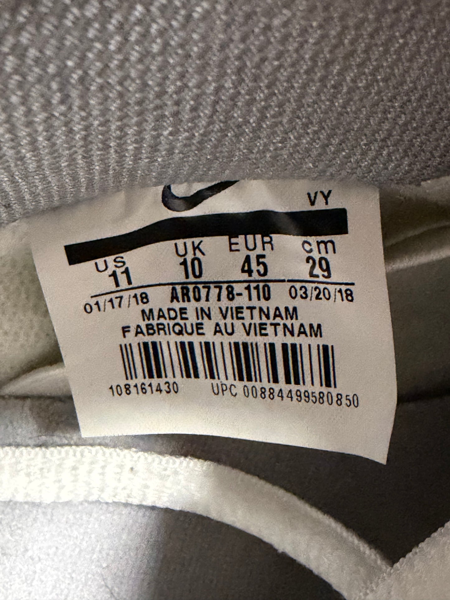 Nike SB Dunk Low Summit White Wolf Grey