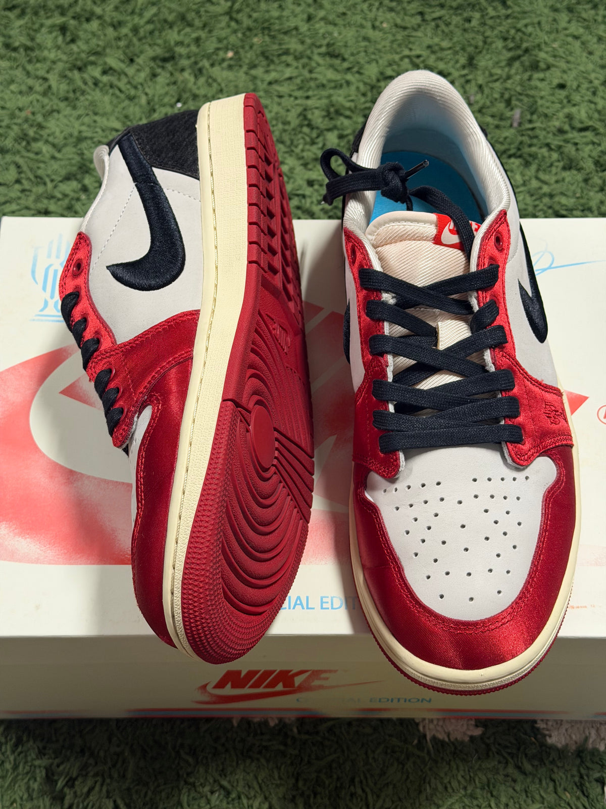 Jordan 1 Retro Low OG Trophy Room Rookie Card Away