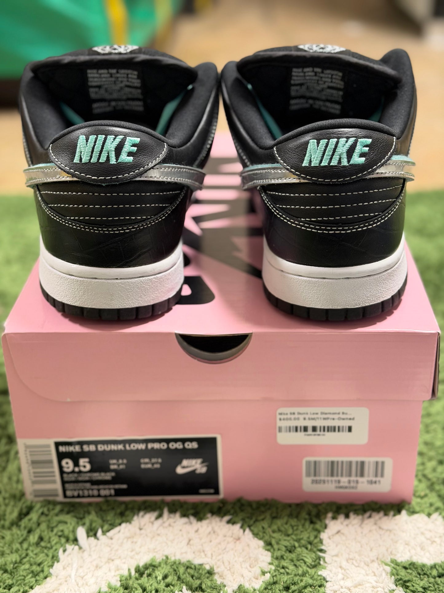 Nike SB Dunk Low Diamond Supply Co. Black Diamond