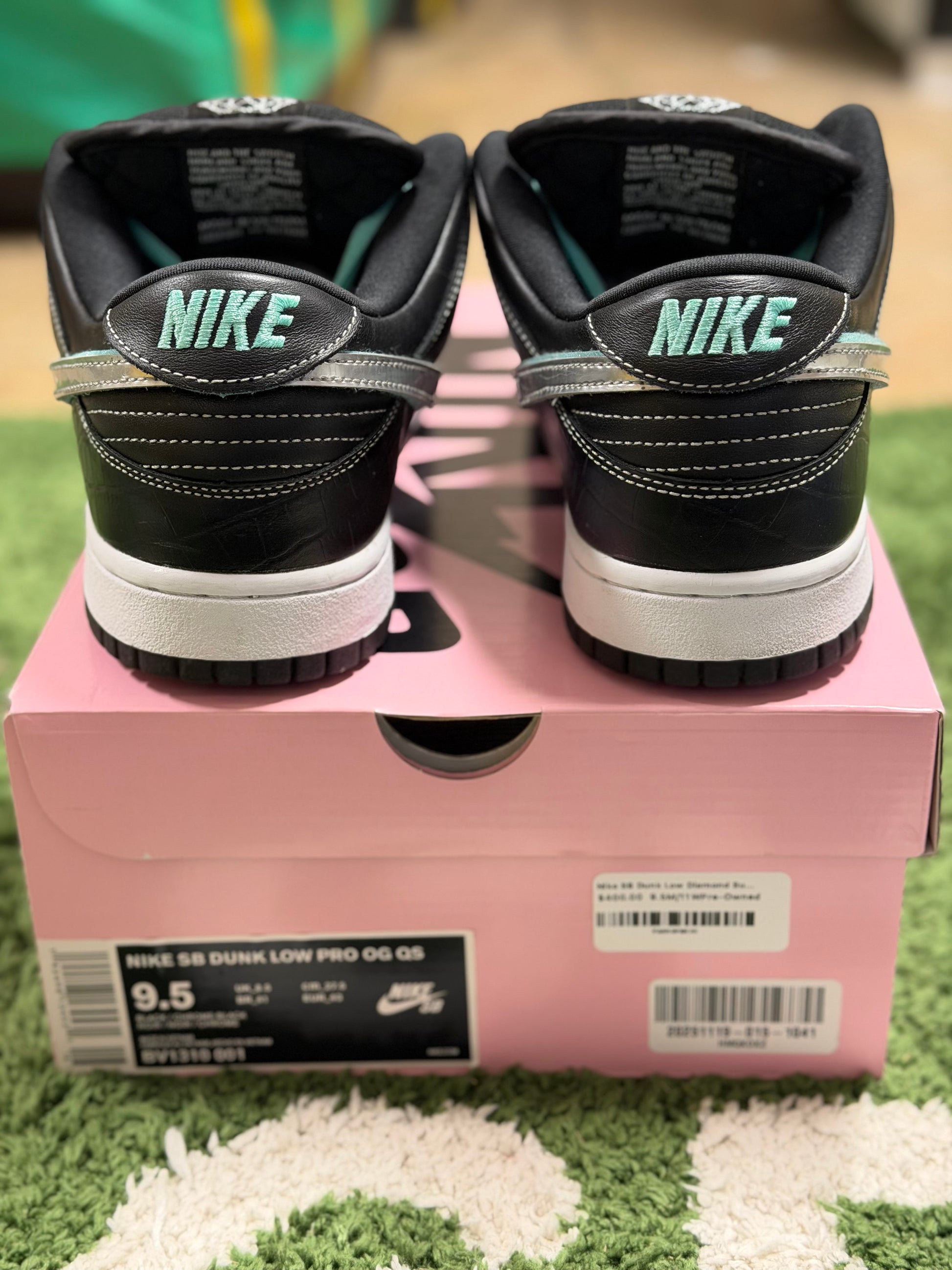 Nike SB Dunk Low Diamond Supply Co. Black Diamond