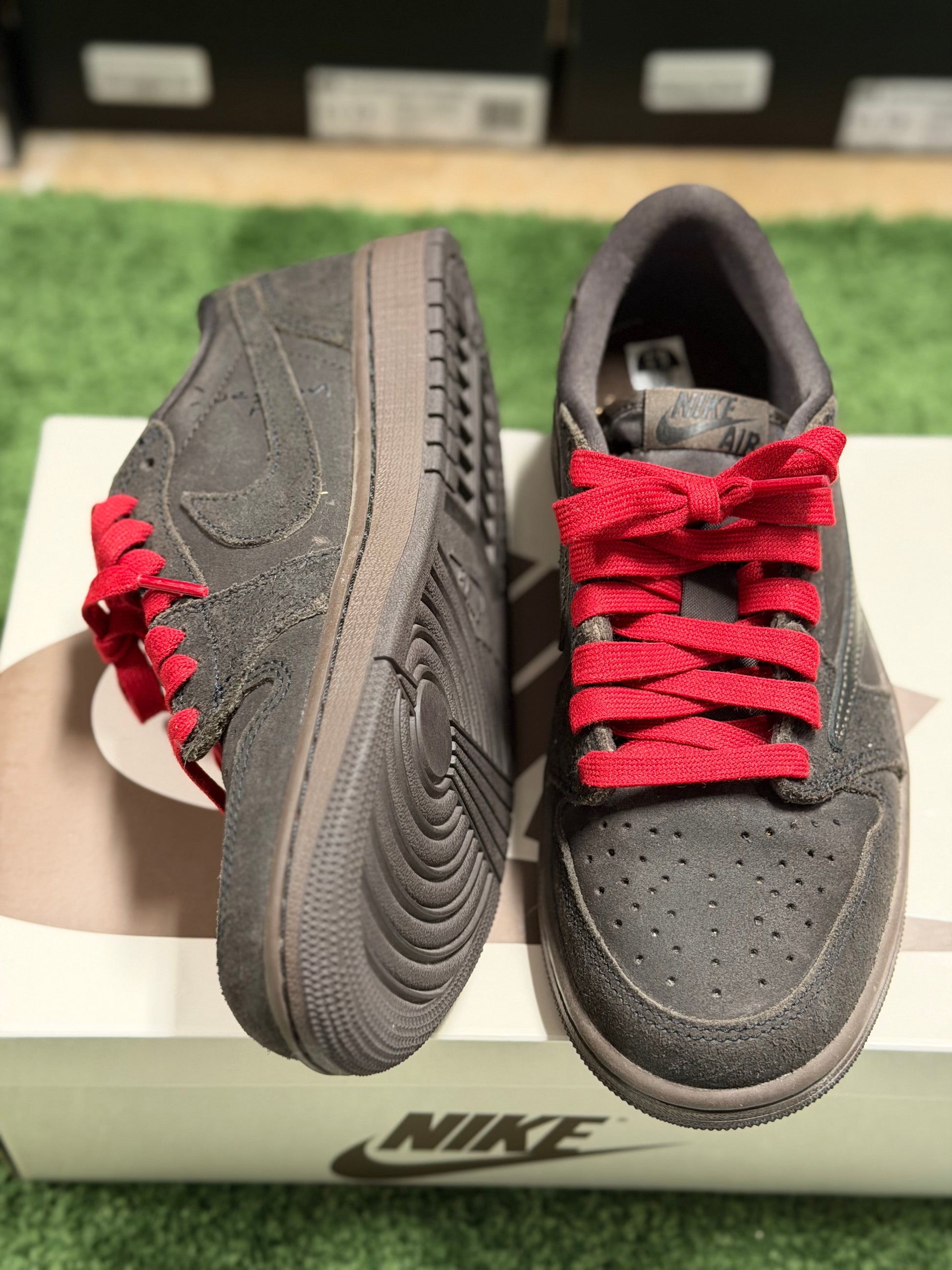 Jordan 1 Retro Low OG SP Travis Scott Velvet Brown