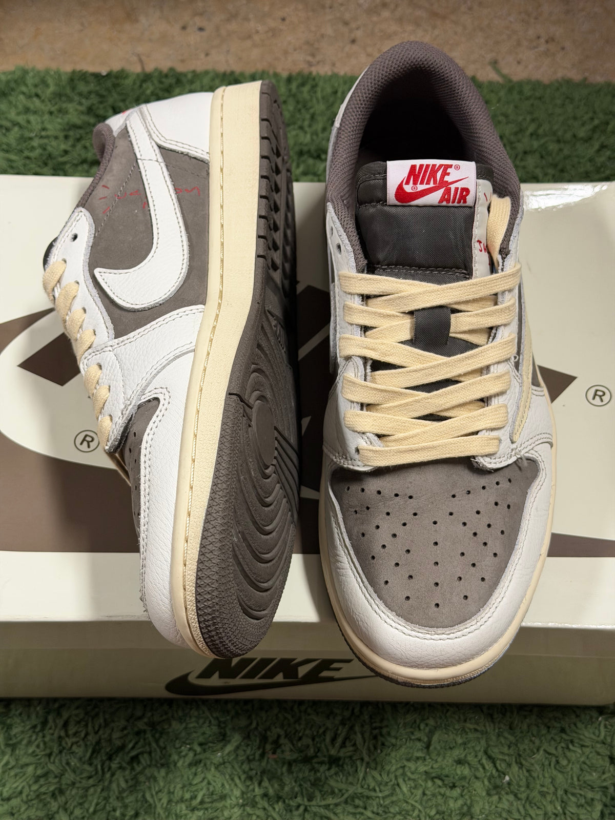 Jordan 1 Retro Low OG SP Travis Scott Reverse Mocha