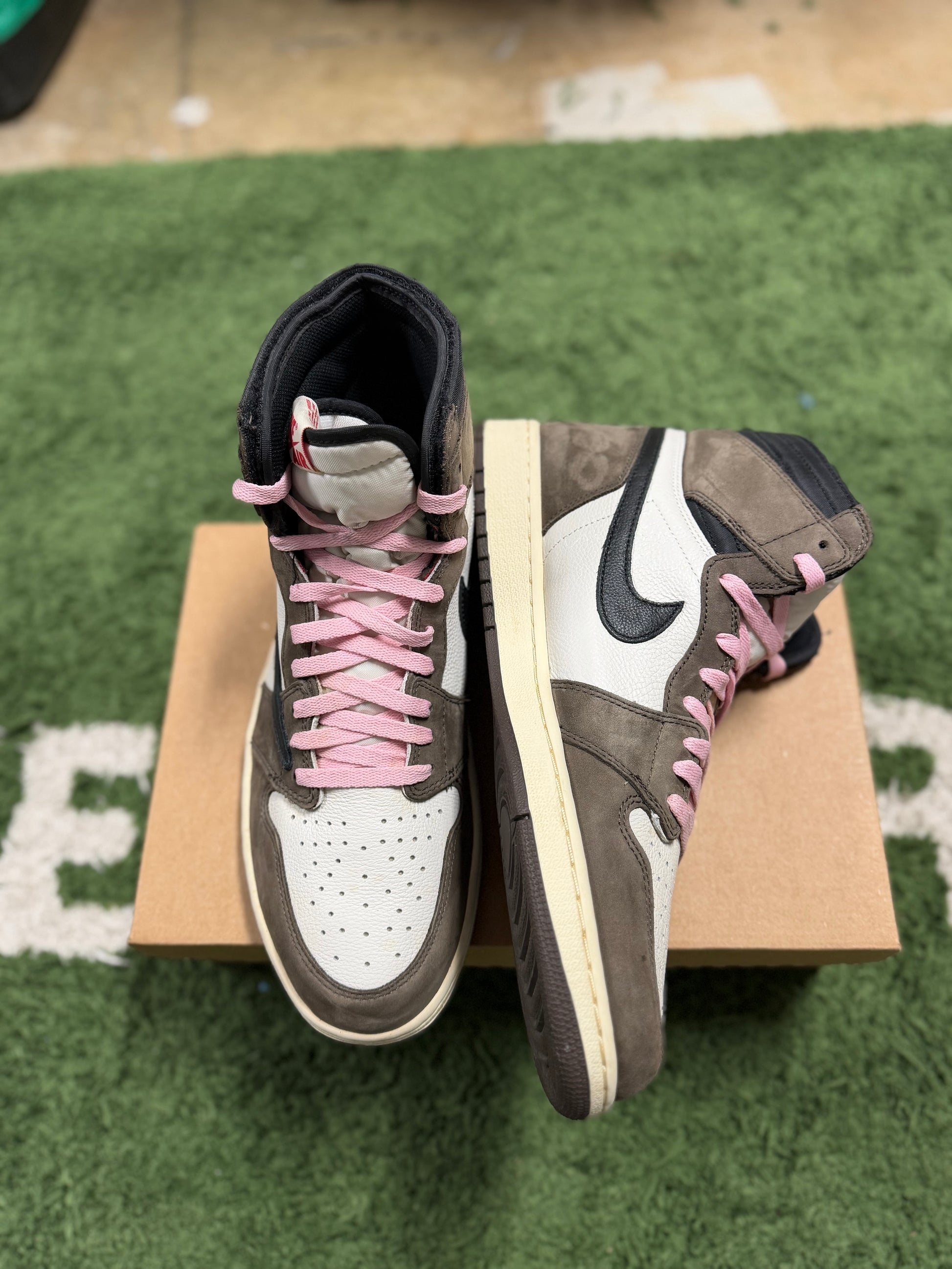 Jordan 1 Retro High OG SP Travis Scott Mocha