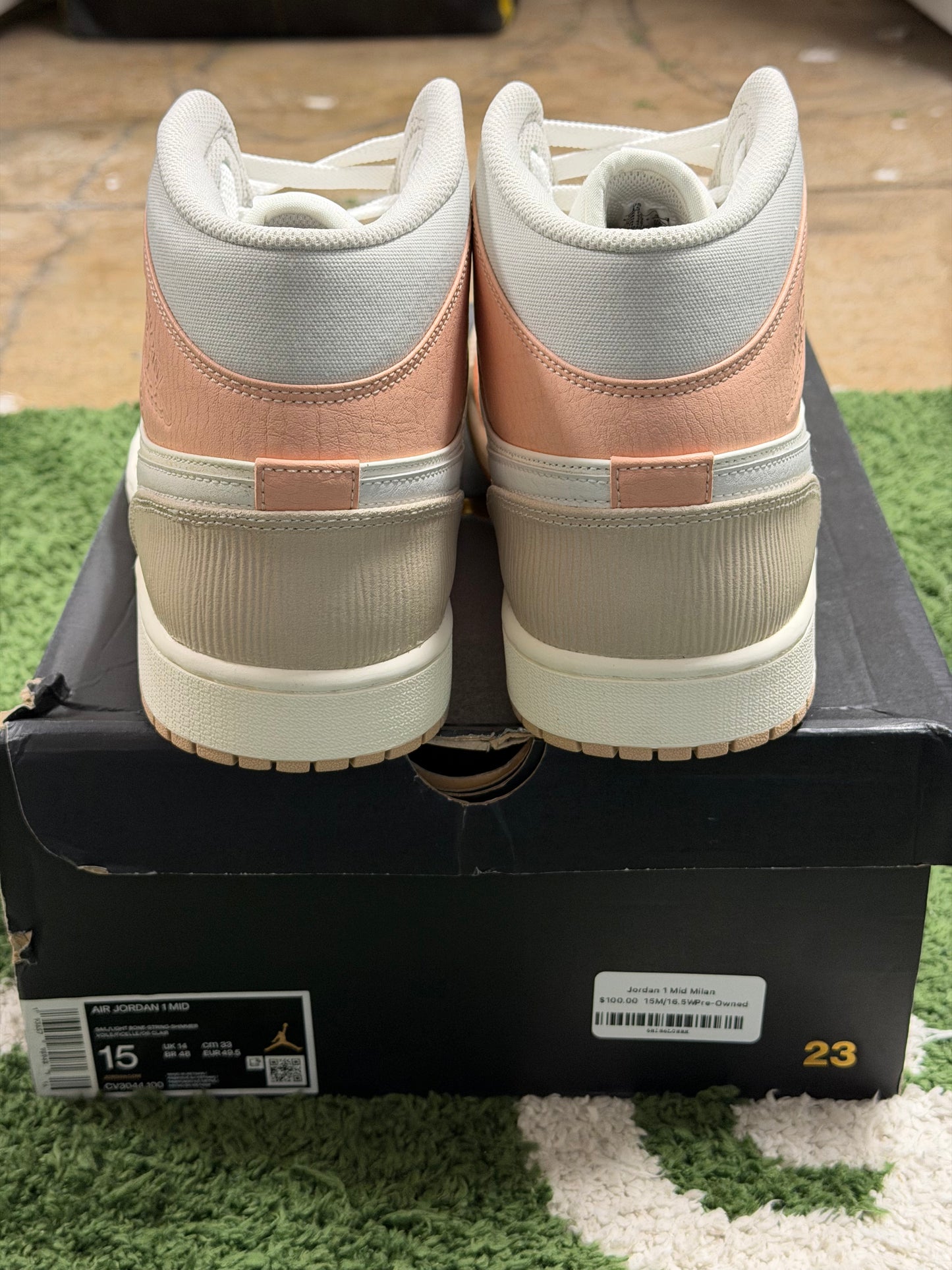 Jordan 1 Mid Milan