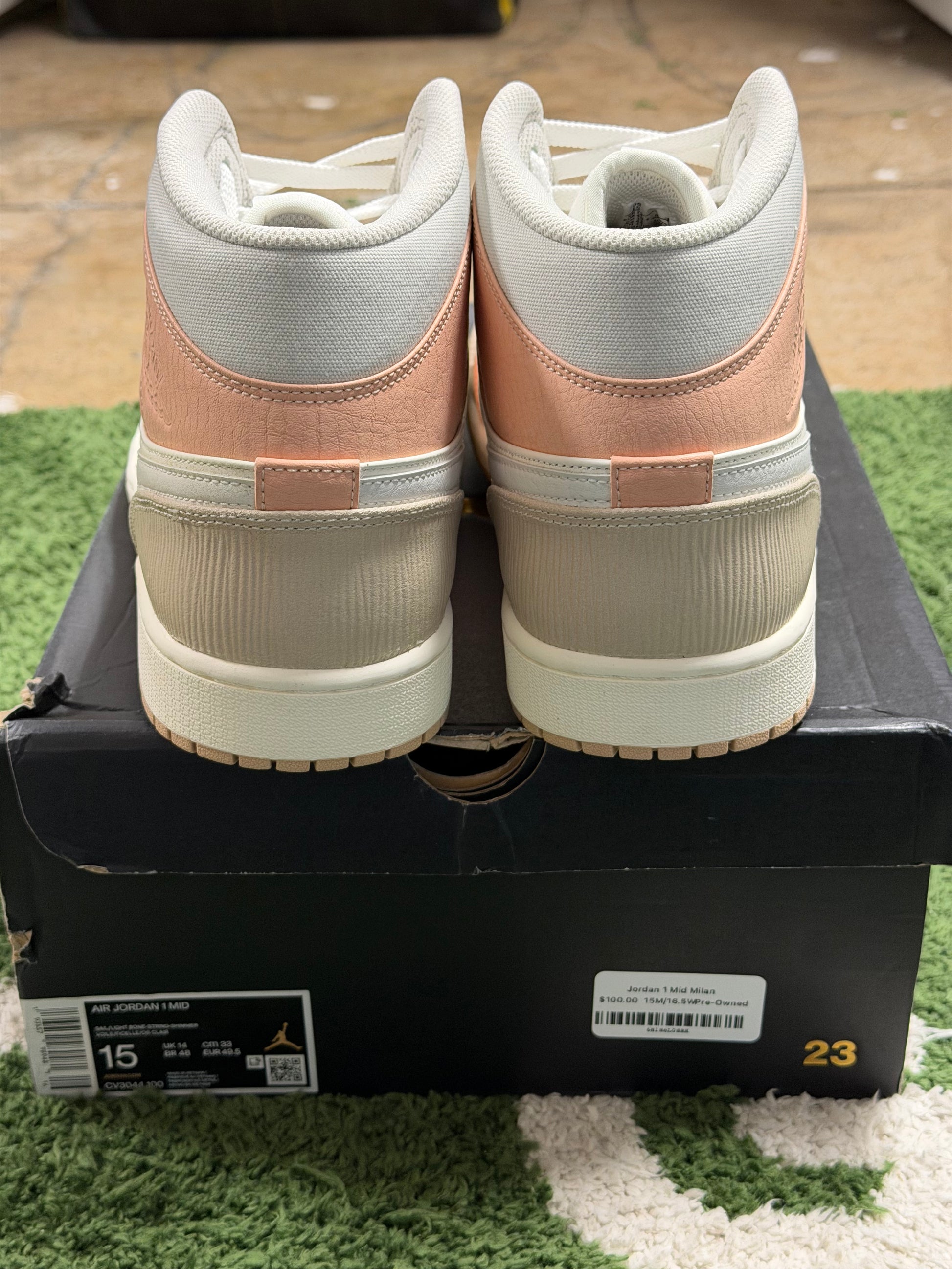 Jordan 1 Mid Milan