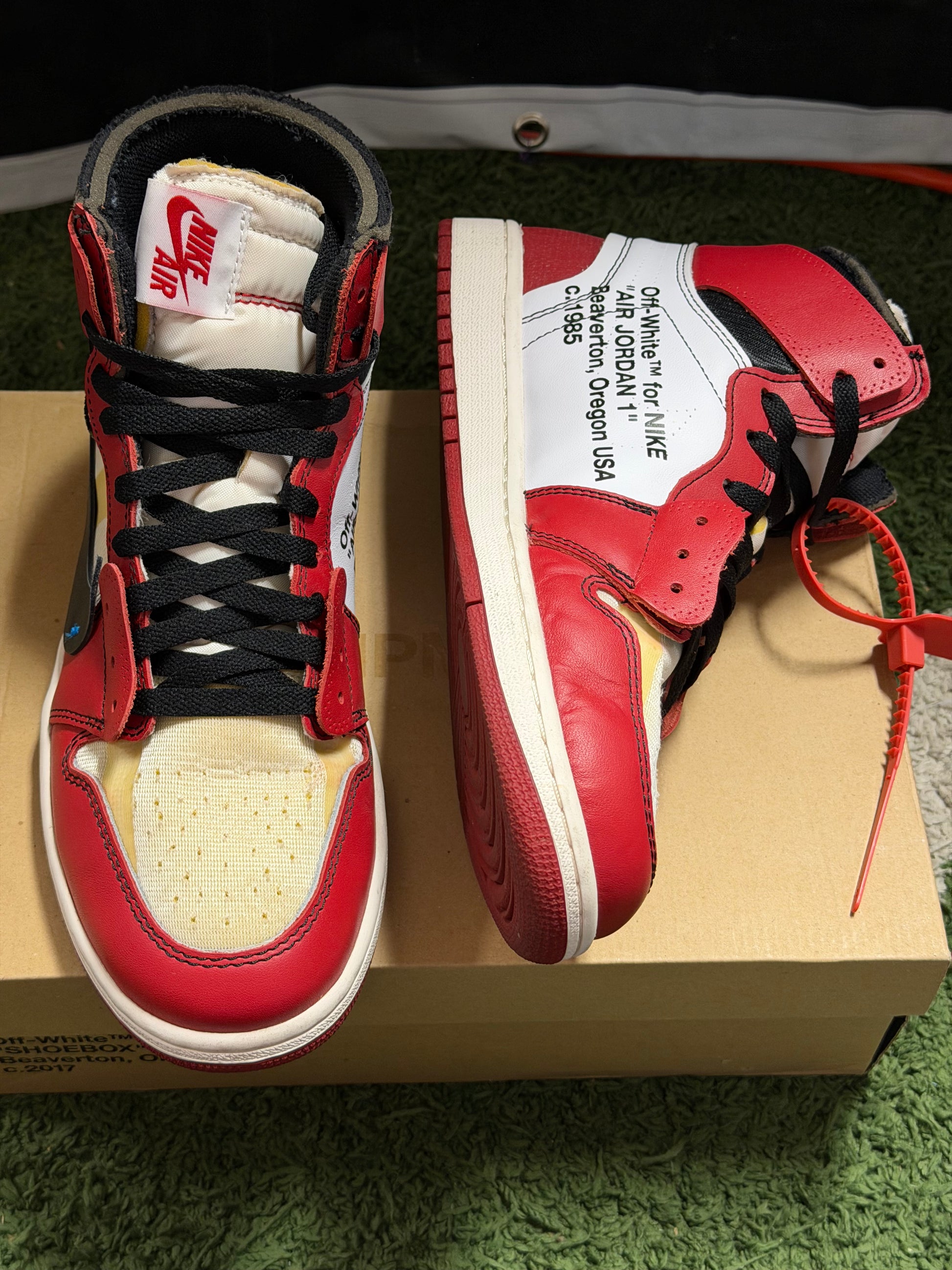Jordan 1 Retro High Off-White Chicago