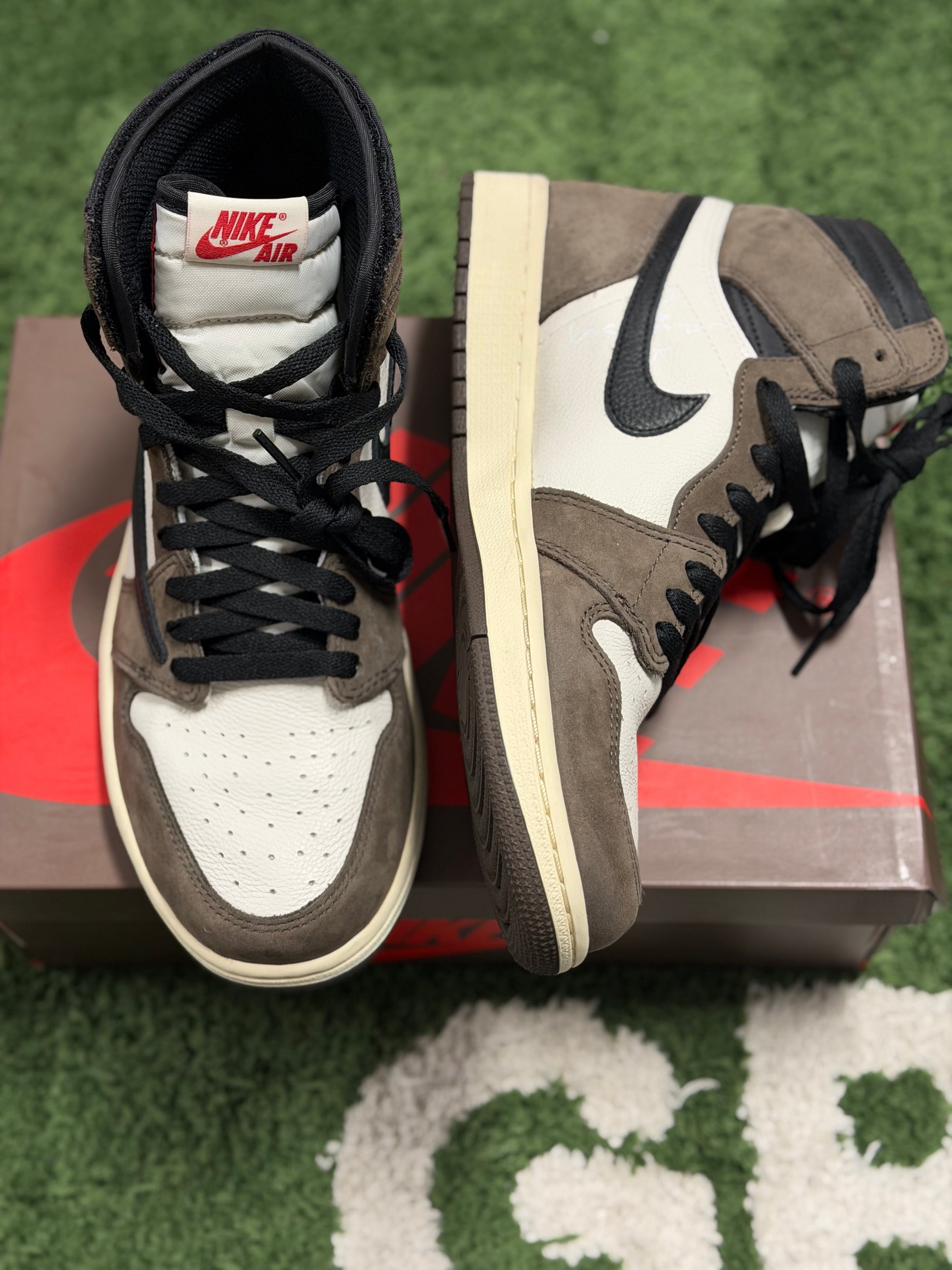 Jordan 1 Retro High OG SP Travis Scott Mocha