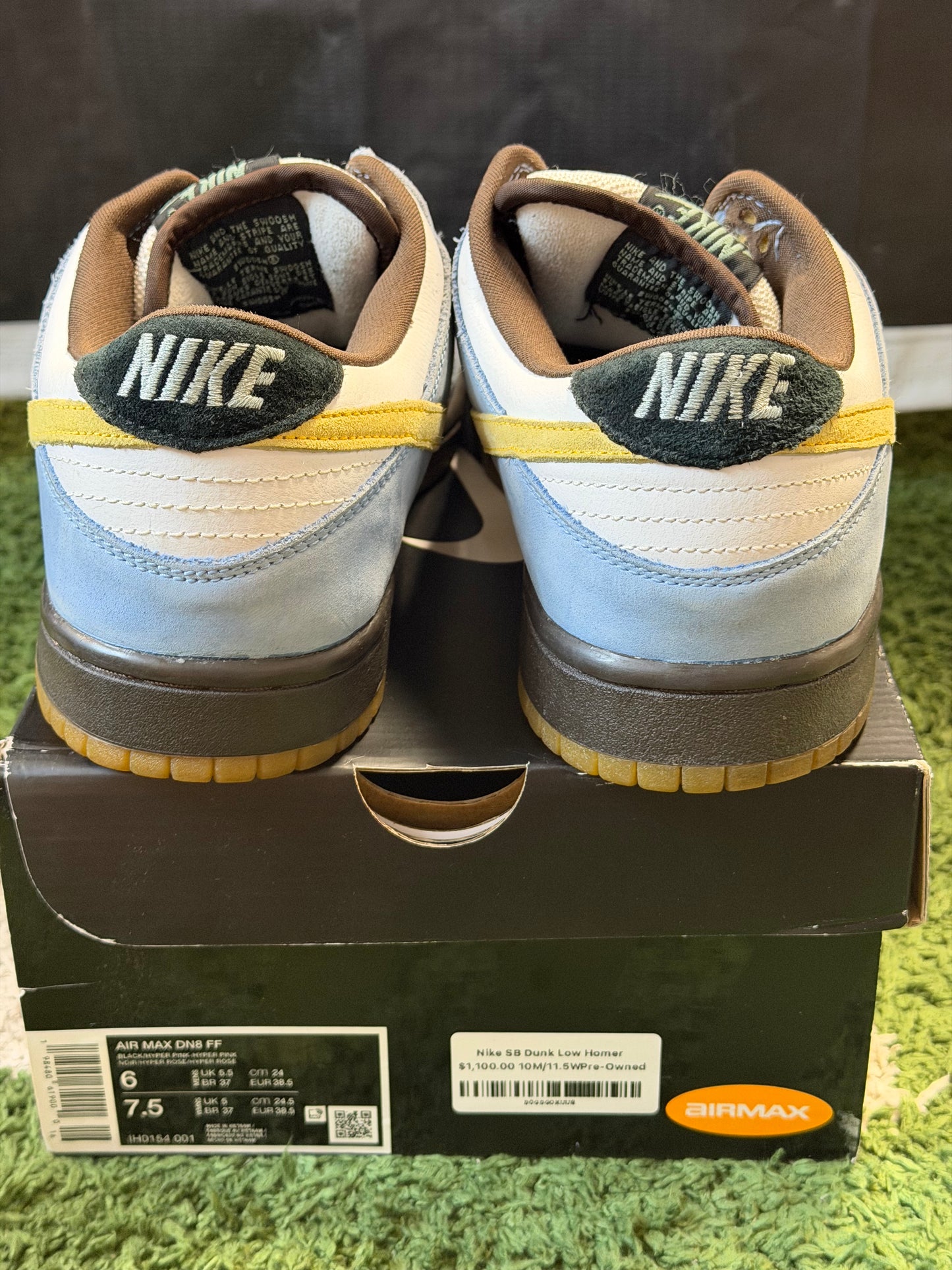 Nike SB Dunk Low Homer