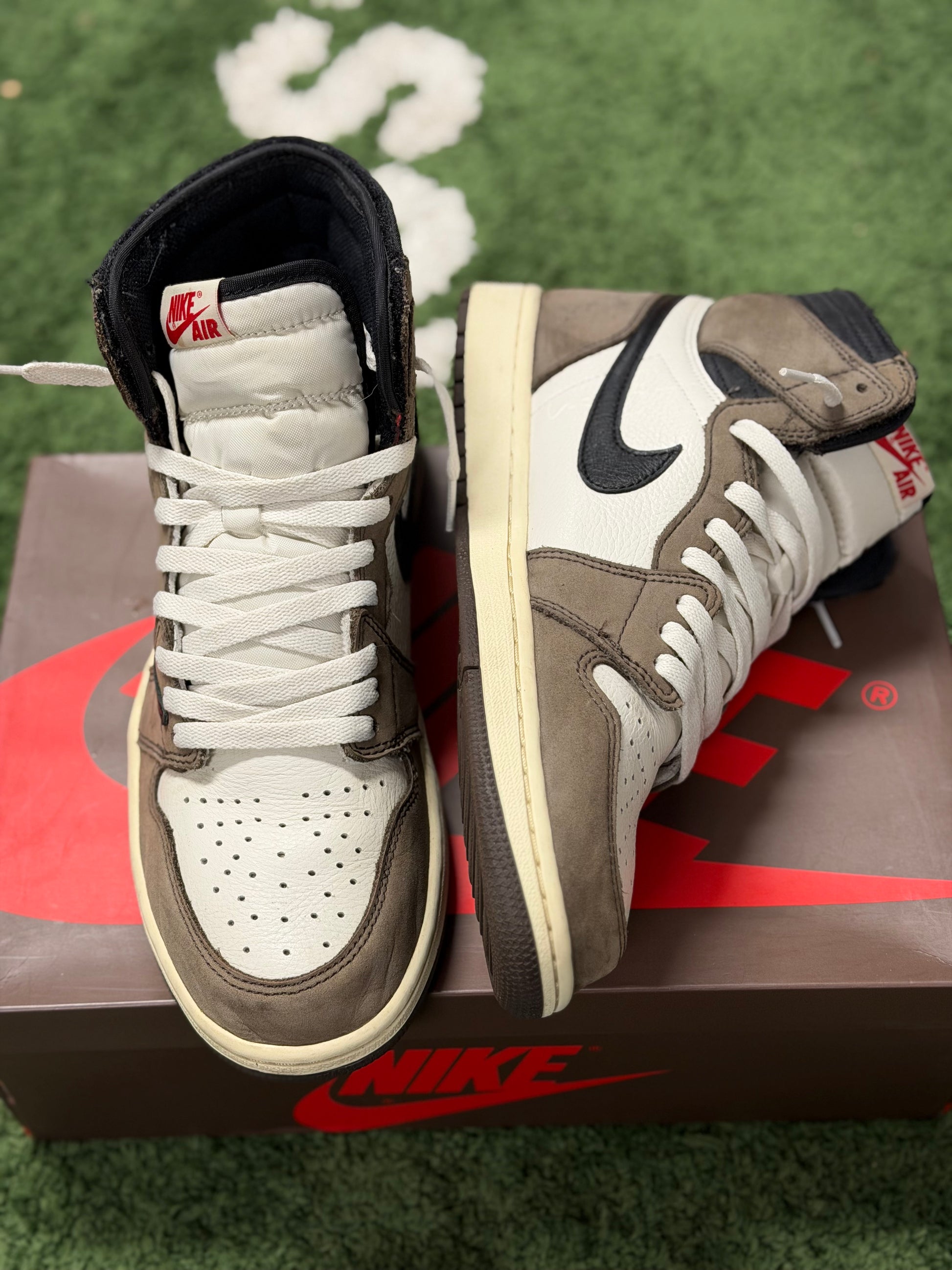 Jordan 1 Retro High OG SP Travis Scott Mocha