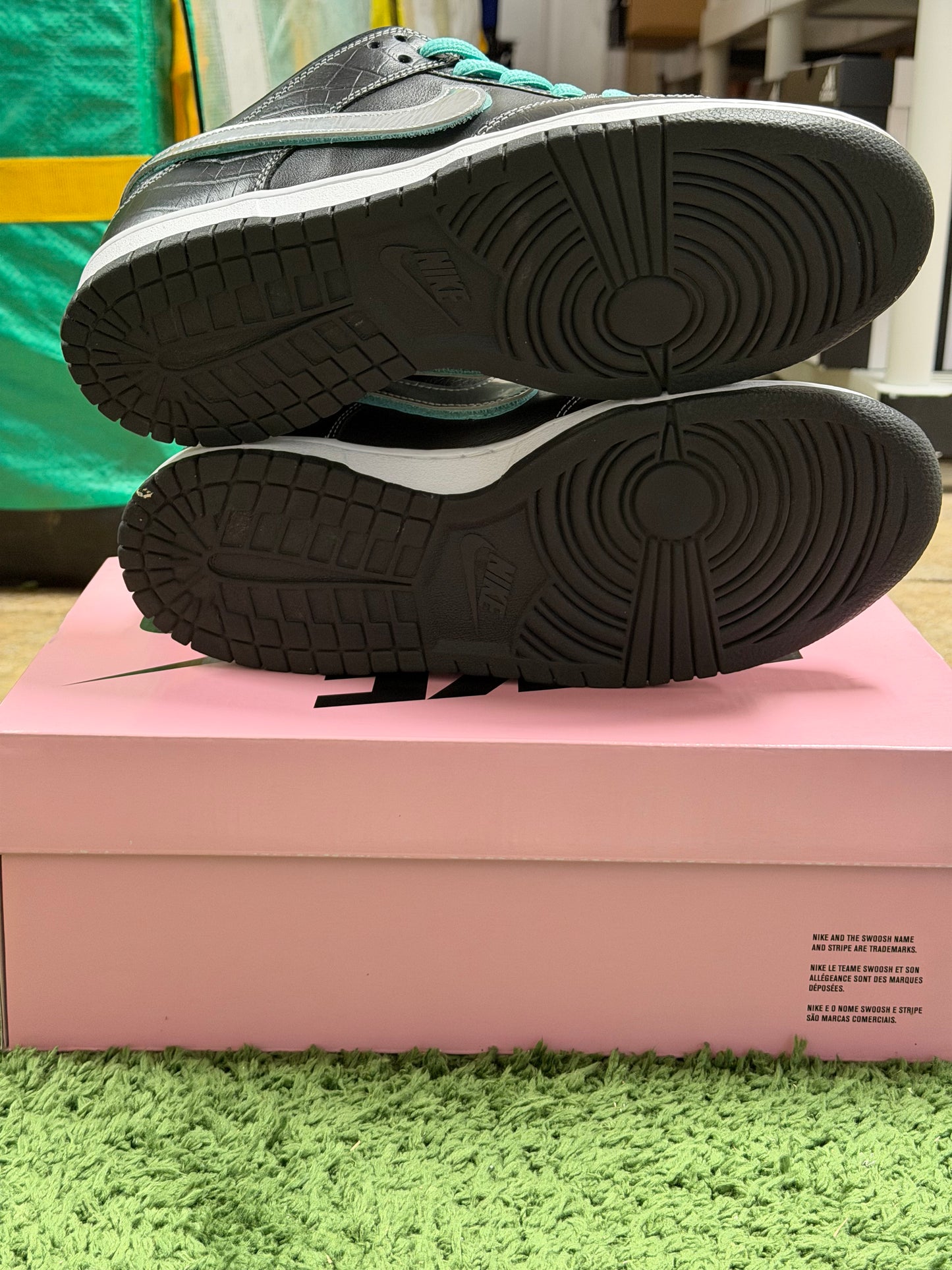 Nike SB Dunk Low Diamond Supply Co. Black Diamond