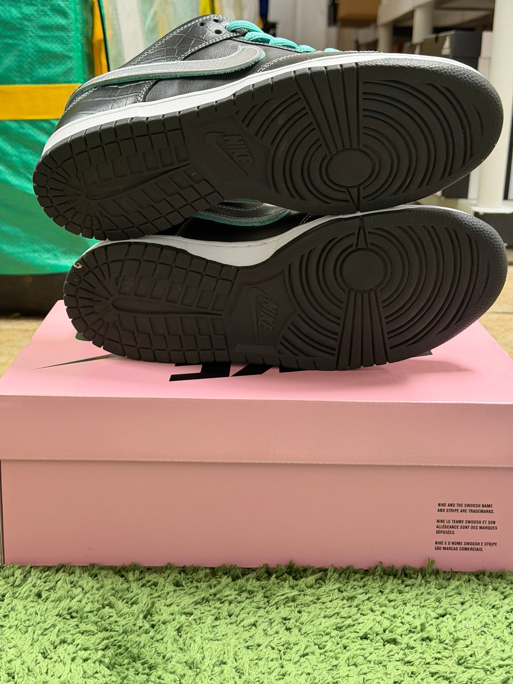 Nike SB Dunk Low Diamond Supply Co. Black Diamond