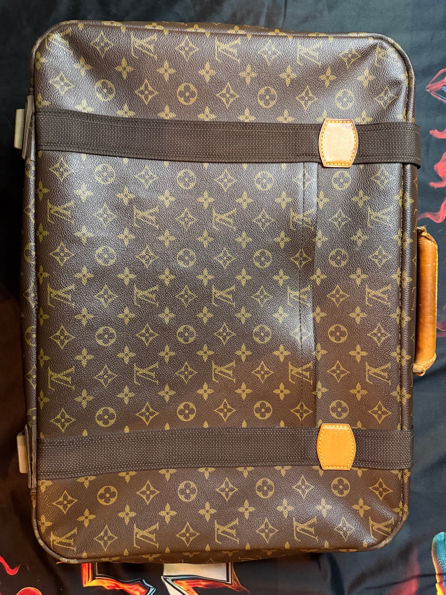 LOUIS VUITTION MONOGRAM SATELITE 53 SUITCASE