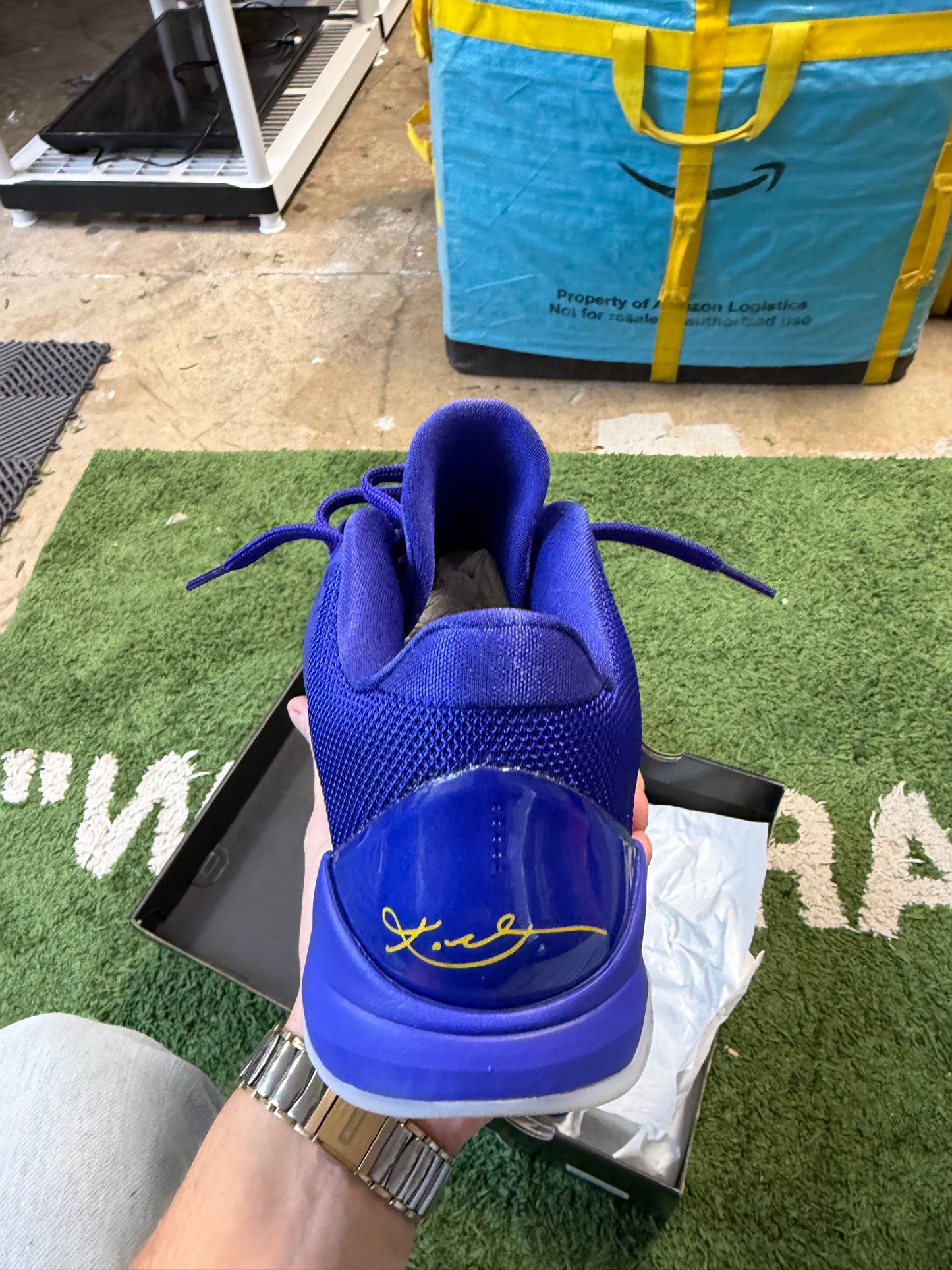 Nike Kobe 5 rings ( lightly used, OG Box) ( Size 10M)