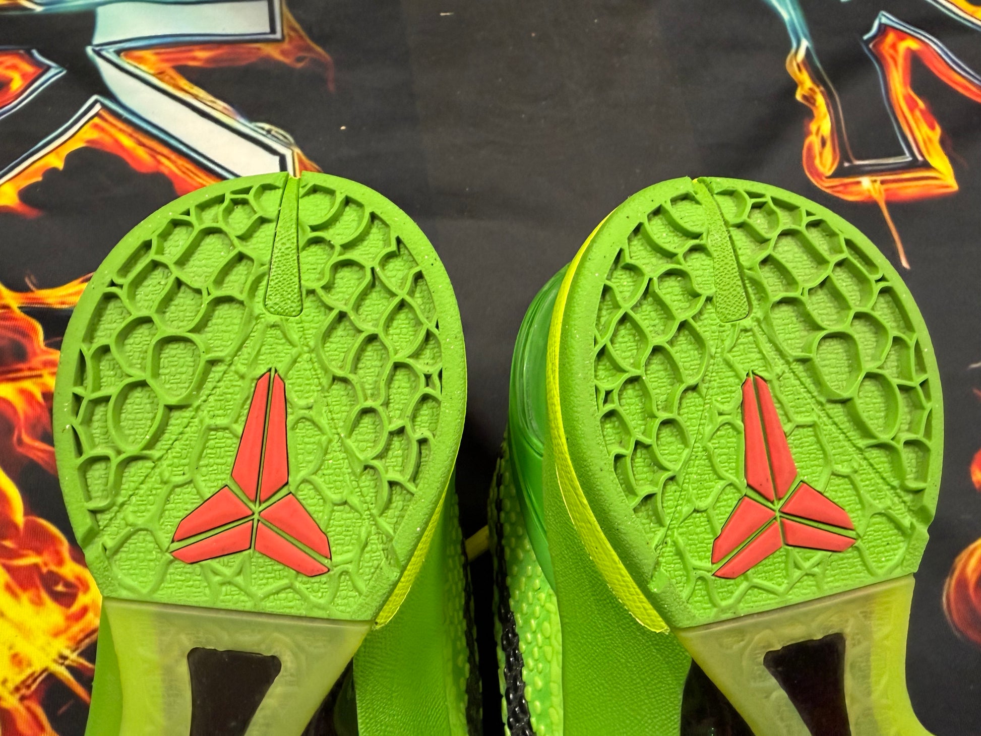 NIKE KOBE 6 GRINCH