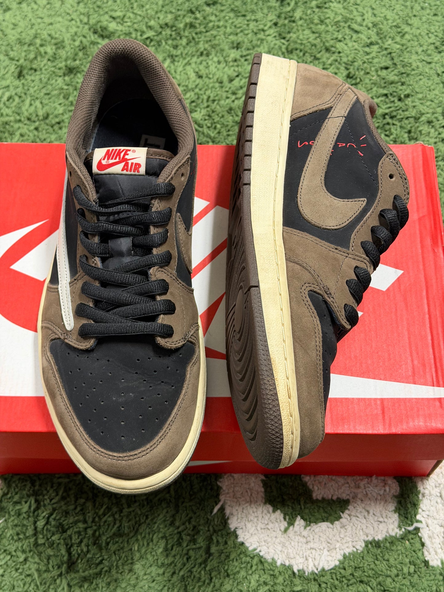 Jordan 1 Retro Low OG SP Travis Scott Mocha