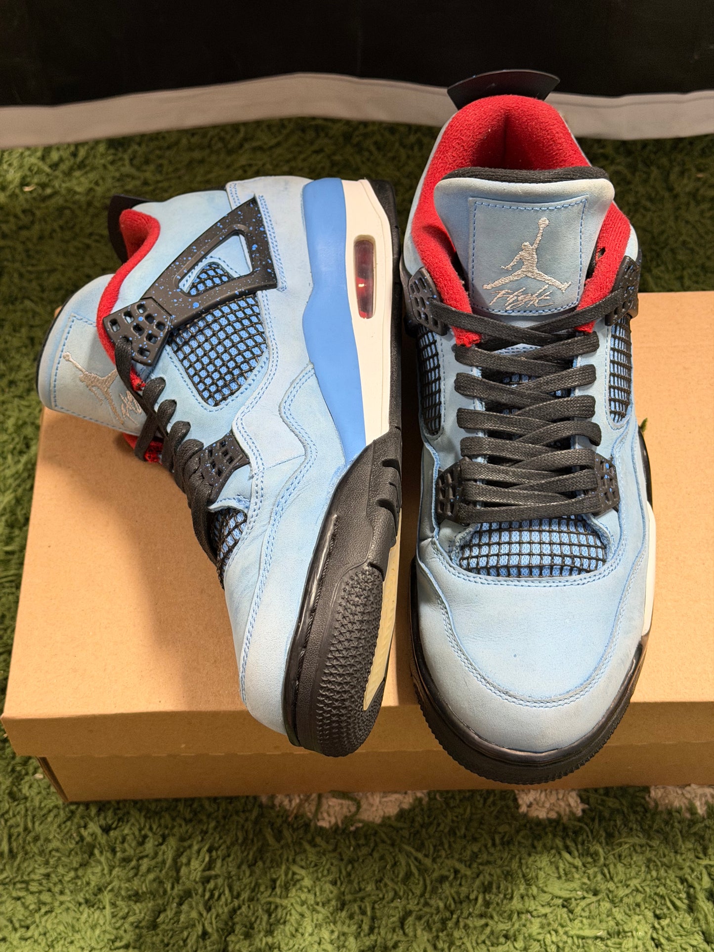 Jordan 4 Retro Travis Scott Cactus Jack