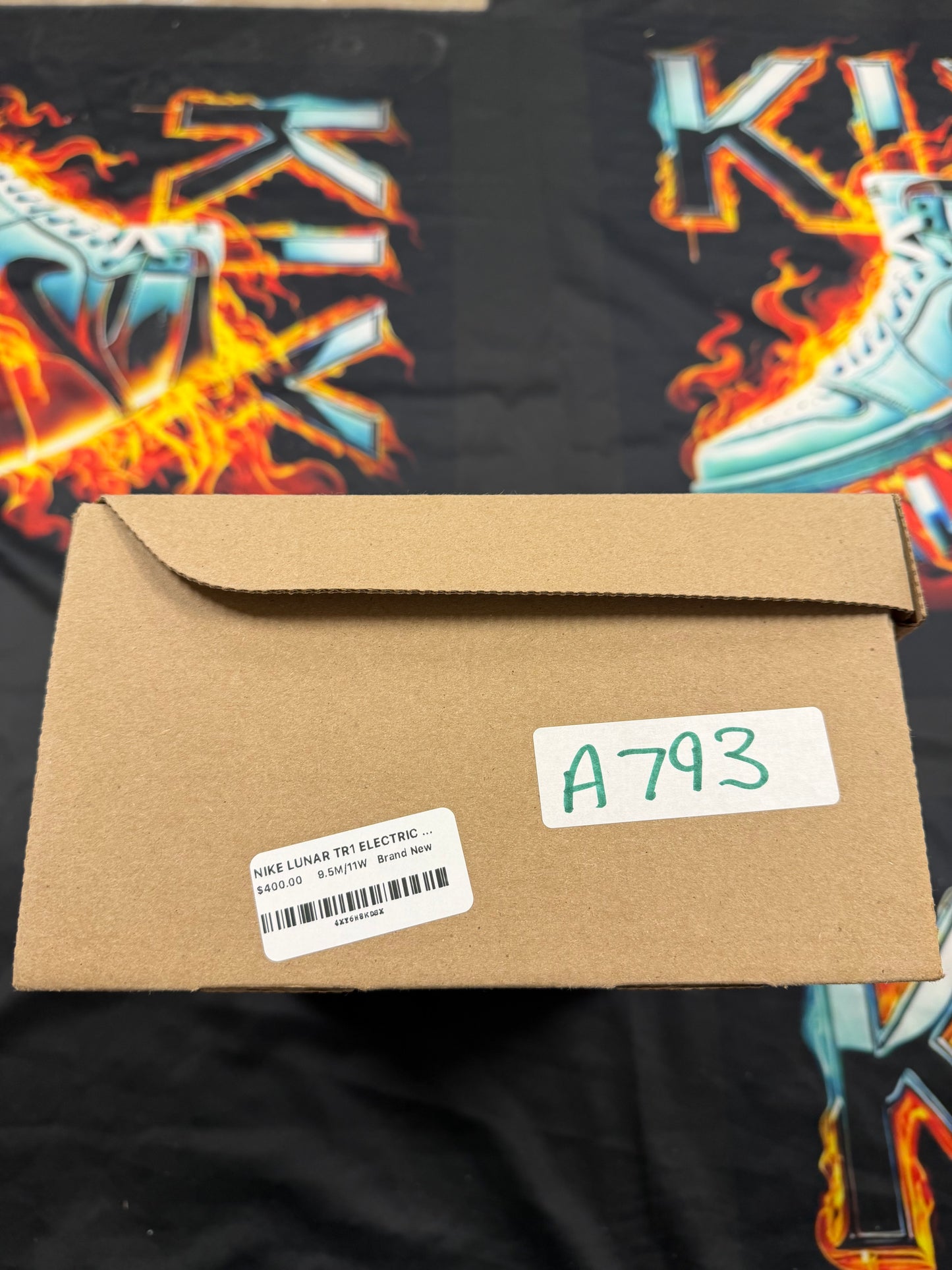 NIKE LUNAR TR1 ELECTRIC GREEN (SAMPLE)