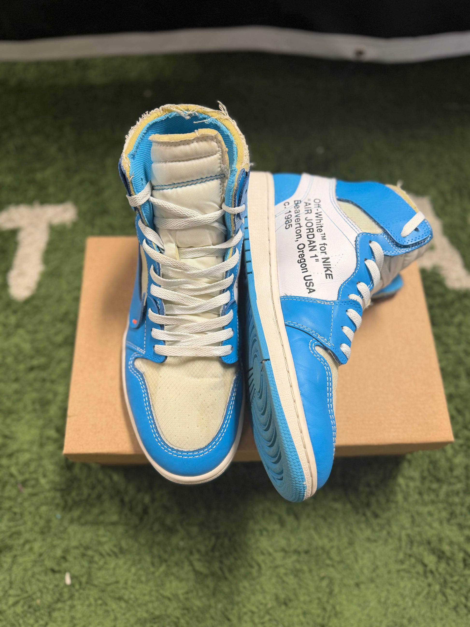 Jordan 1 Retro High Off-White University Blue