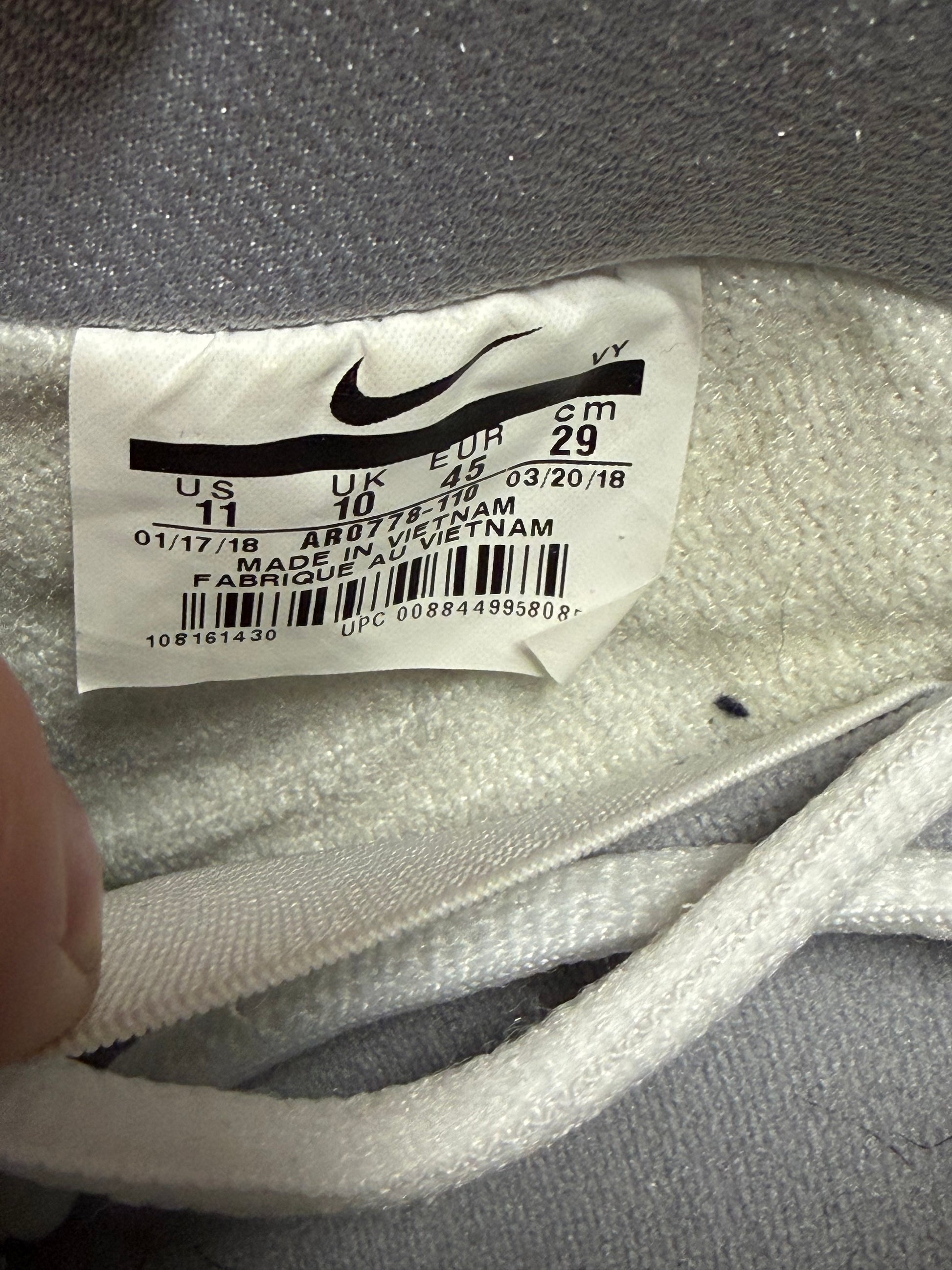 Nike SB Dunk Low Summit White Wolf Grey