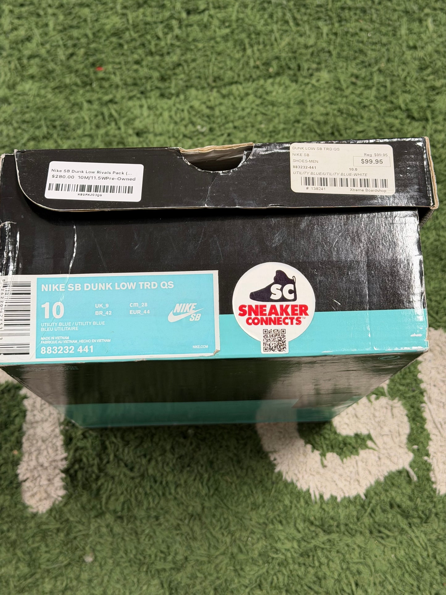 Nike SB Dunk Low Rivals Pack (East)