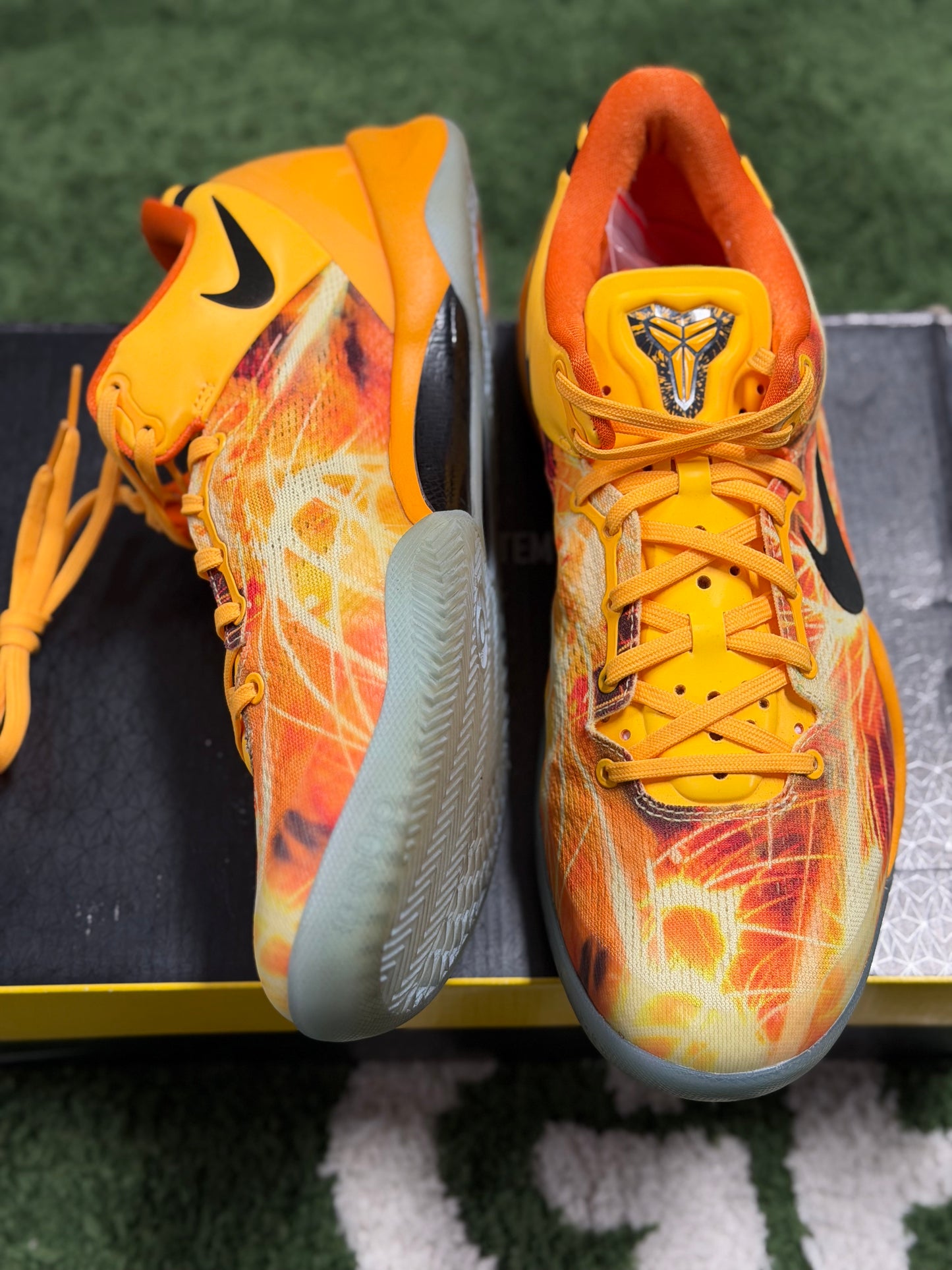 Nike Kobe 8 Shanghai Fireworks