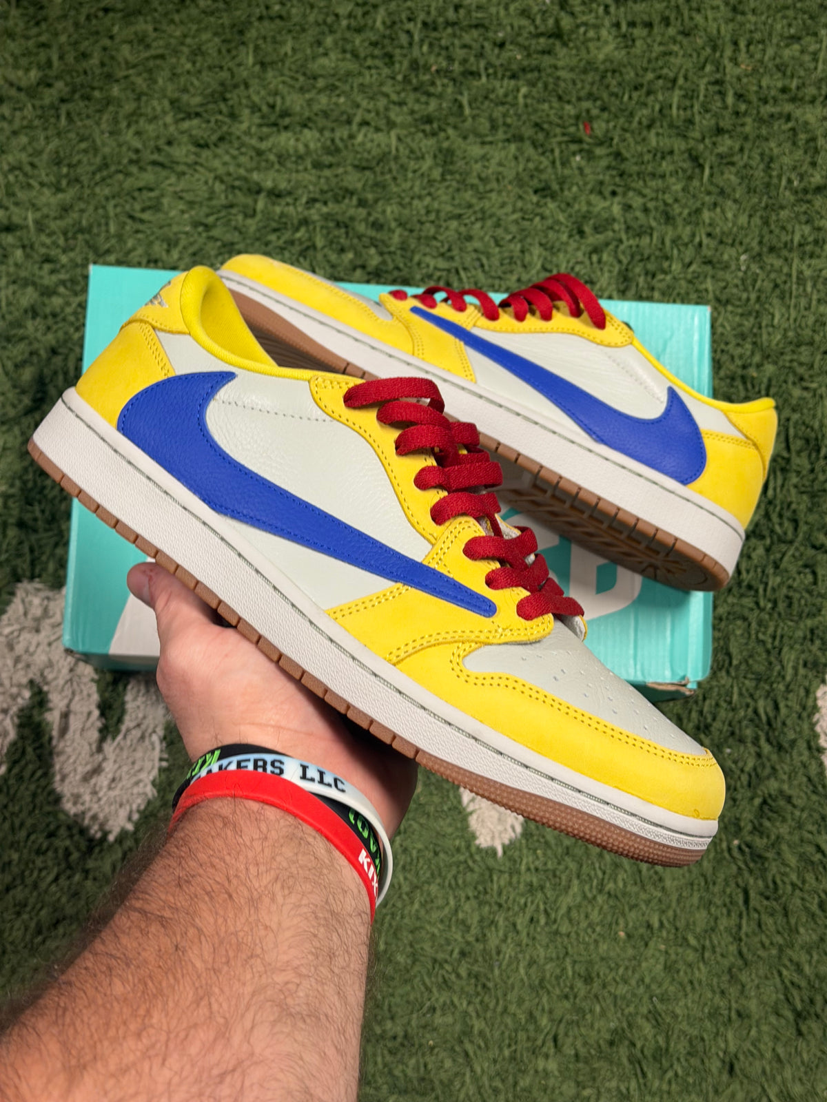 Jordan 1 Retro Low OG SP Travis Scott Canary (Women's)