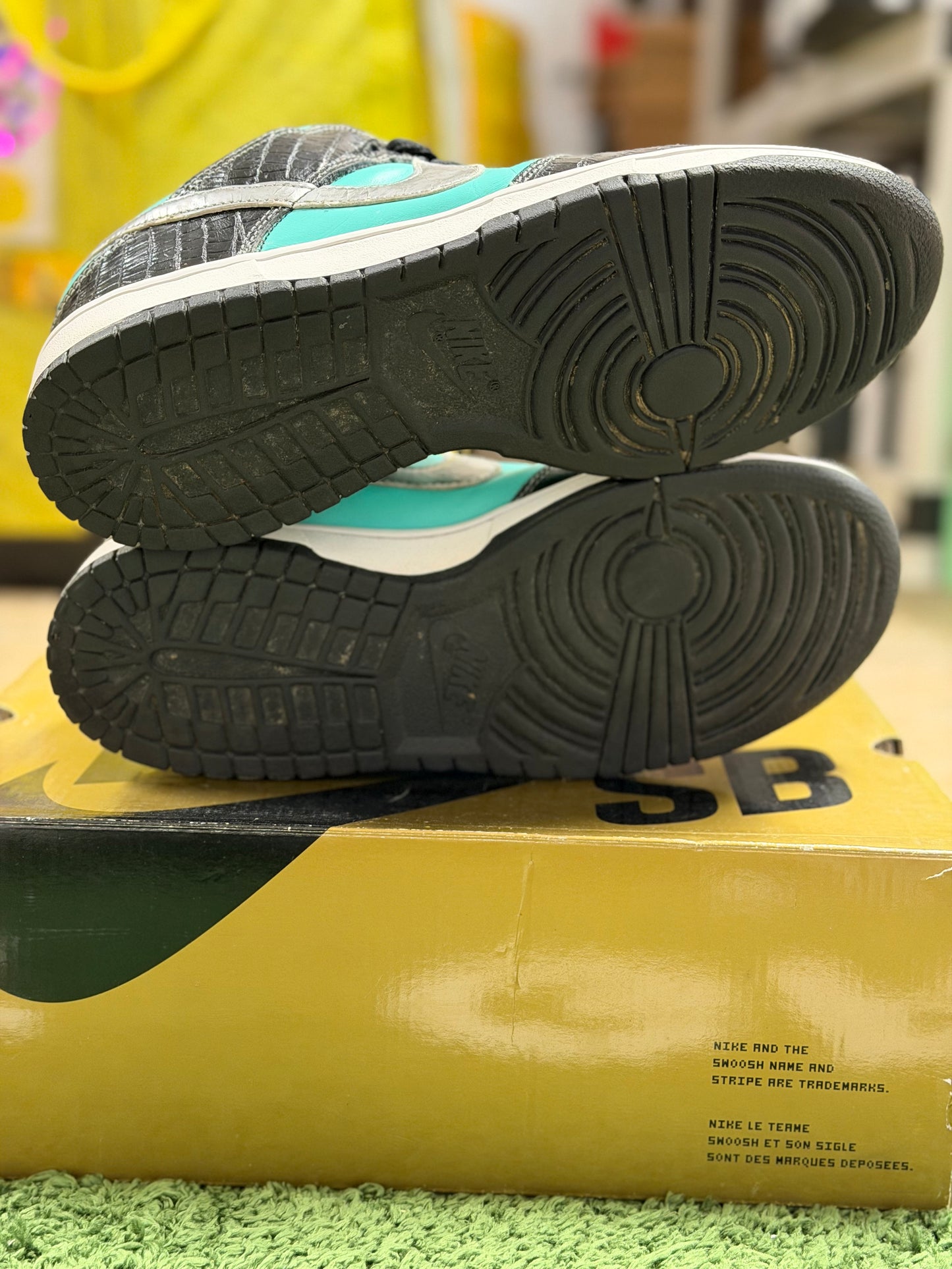 Nike SB Dunk Low Diamond Supply Co.