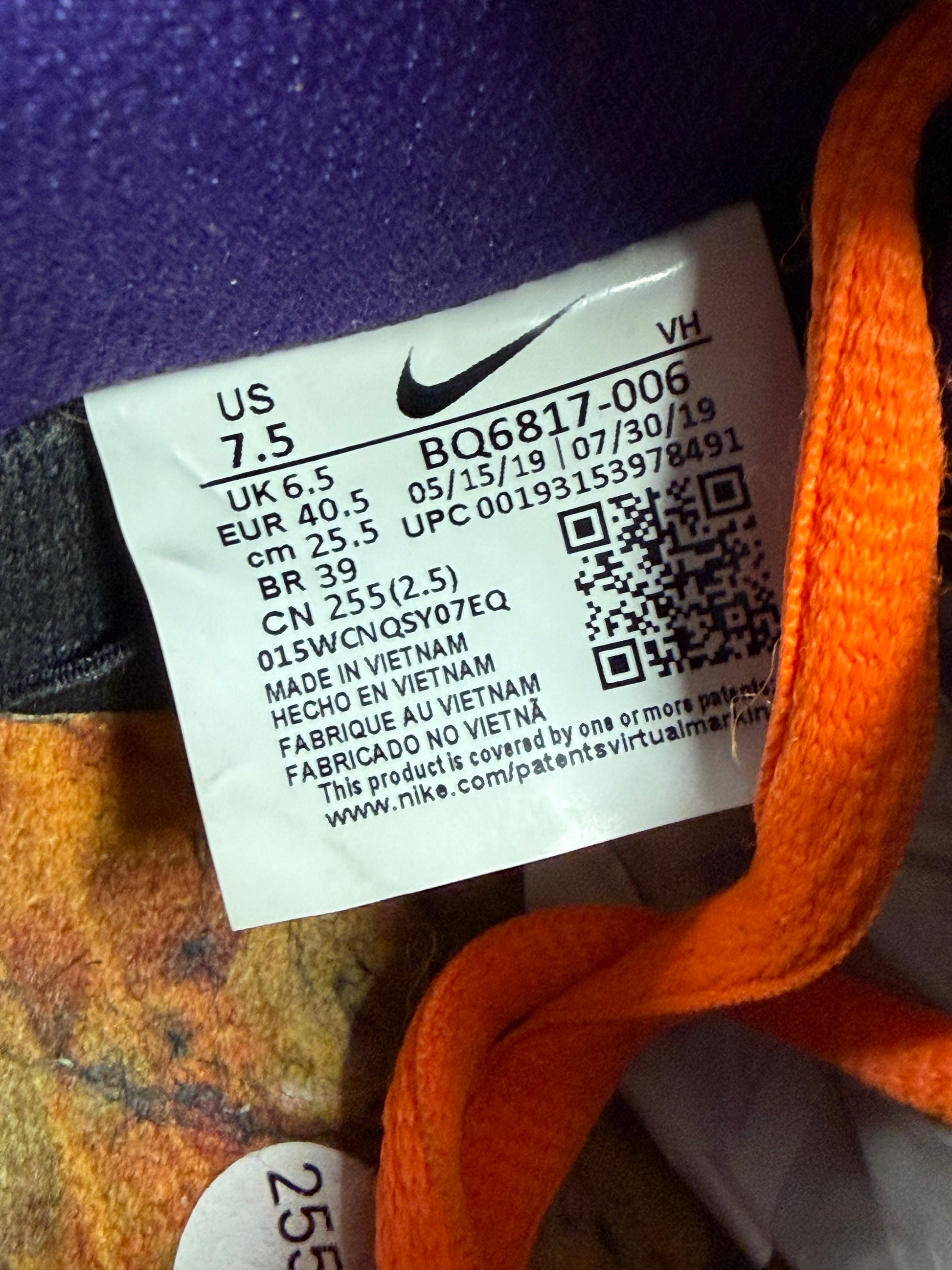 Nike SB Dunk Low Night of Mischief Halloween